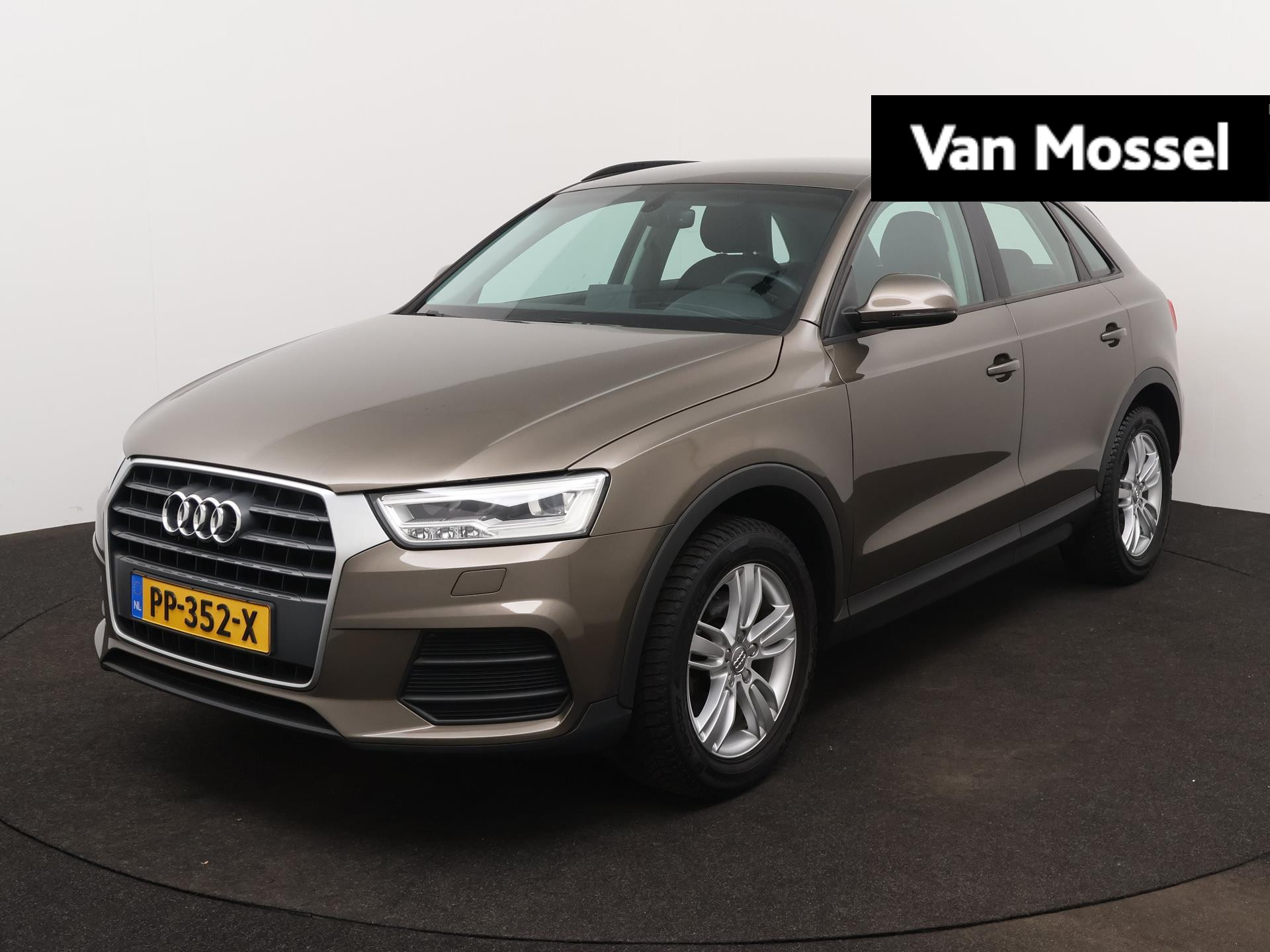 Audi Q3 1.4 TFSI CoD Adrenalin 150 PK | Automaat | Navigatie | Cruise Control | Climate Control | Stoelverwarming | Keyless | Parkeersensoren | LED | Lichtmetalen velgen |