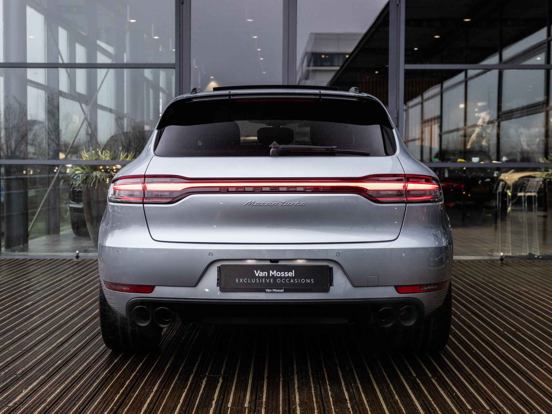 Porsche Macan 2.9 Turbo | SPORTDESIGN | SPORTCHRONO | SPORTUITLAATSYSTEEM | 18-WEG STOELEN | PASM +LUCHTVERING | PDLS+ | STUURBEKRACHTIGING + | PANORAMA/SCHUIF-KANTELDAK | NL AUTO | ALCANTARA DAKHEMEL | - 6/50