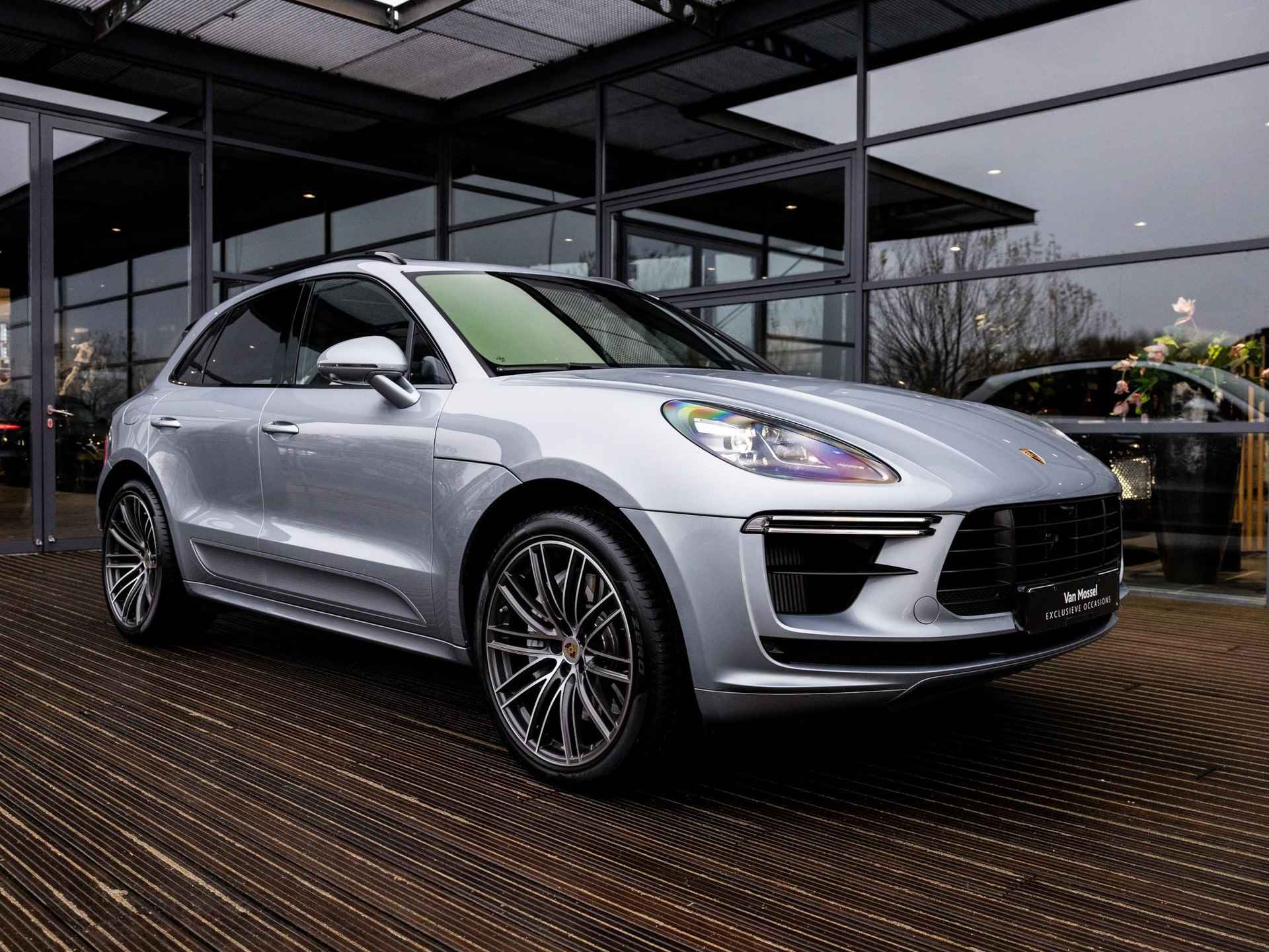 Porsche Macan 2.9 Turbo | SPORTDESIGN | SPORTCHRONO | SPORTUITLAATSYSTEEM | 18-WEG STOELEN | PASM +LUCHTVERING | PDLS+ | STUURBEKRACHTIGING + | PANORAMA/SCHUIF-KANTELDAK | NL AUTO | ALCANTARA DAKHEMEL | - 4/50