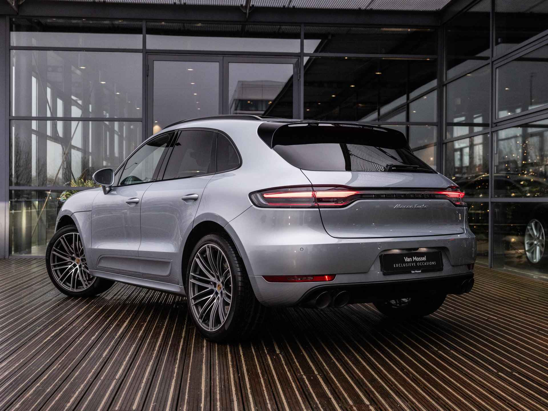 Porsche Macan 2.9 Turbo | SPORTDESIGN | SPORTCHRONO | SPORTUITLAATSYSTEEM | 18-WEG STOELEN | PASM +LUCHTVERING | PDLS+ | STUURBEKRACHTIGING + | PANORAMA/SCHUIF-KANTELDAK | NL AUTO | ALCANTARA DAKHEMEL | - 5/50