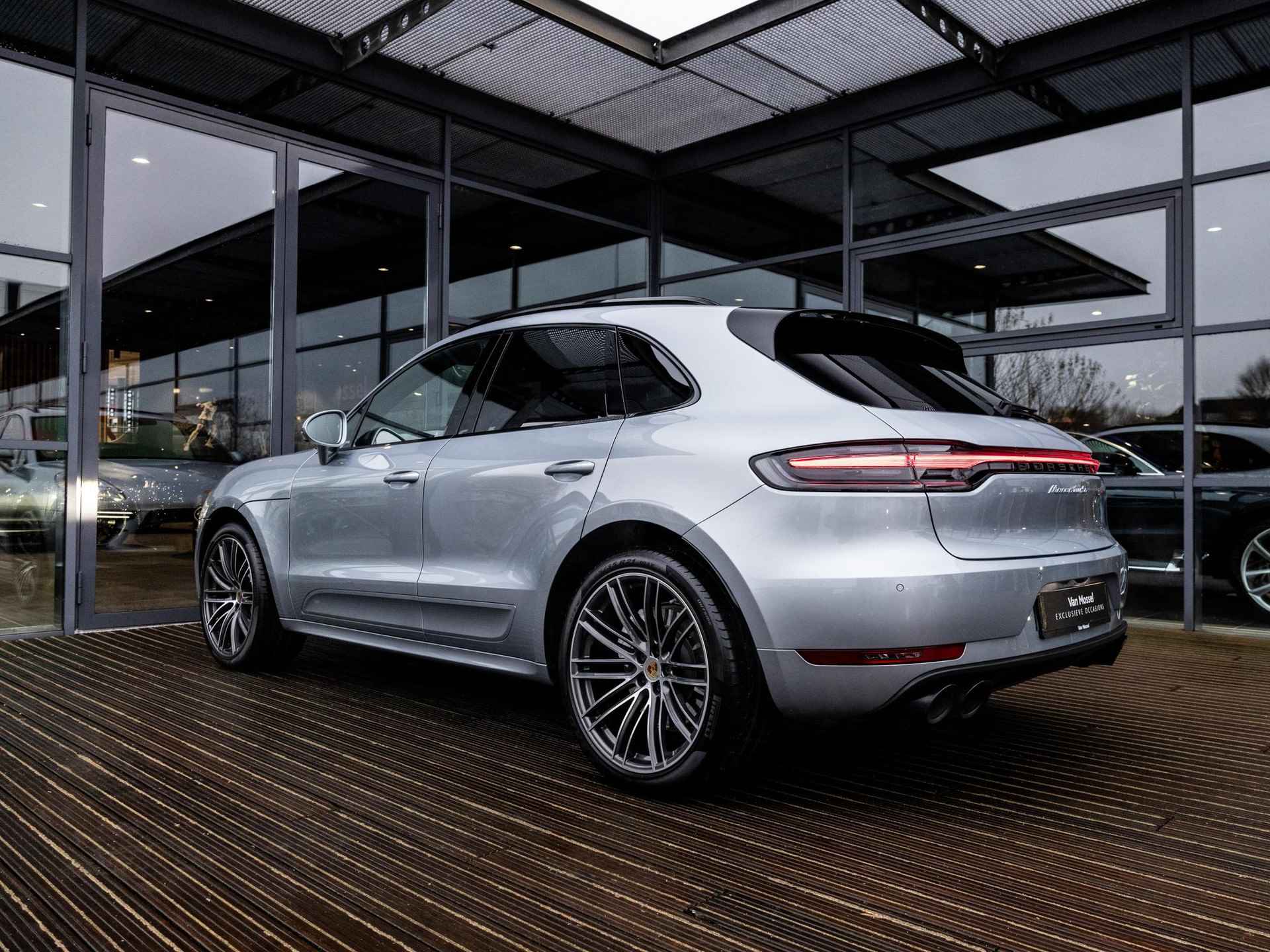 Porsche Macan 2.9 Turbo | SPORTDESIGN | SPORTCHRONO | SPORTUITLAATSYSTEEM | 18-WEG STOELEN | PASM +LUCHTVERING | PDLS+ | STUURBEKRACHTIGING + | PANORAMA/SCHUIF-KANTELDAK | NL AUTO | ALCANTARA DAKHEMEL | - 11/50