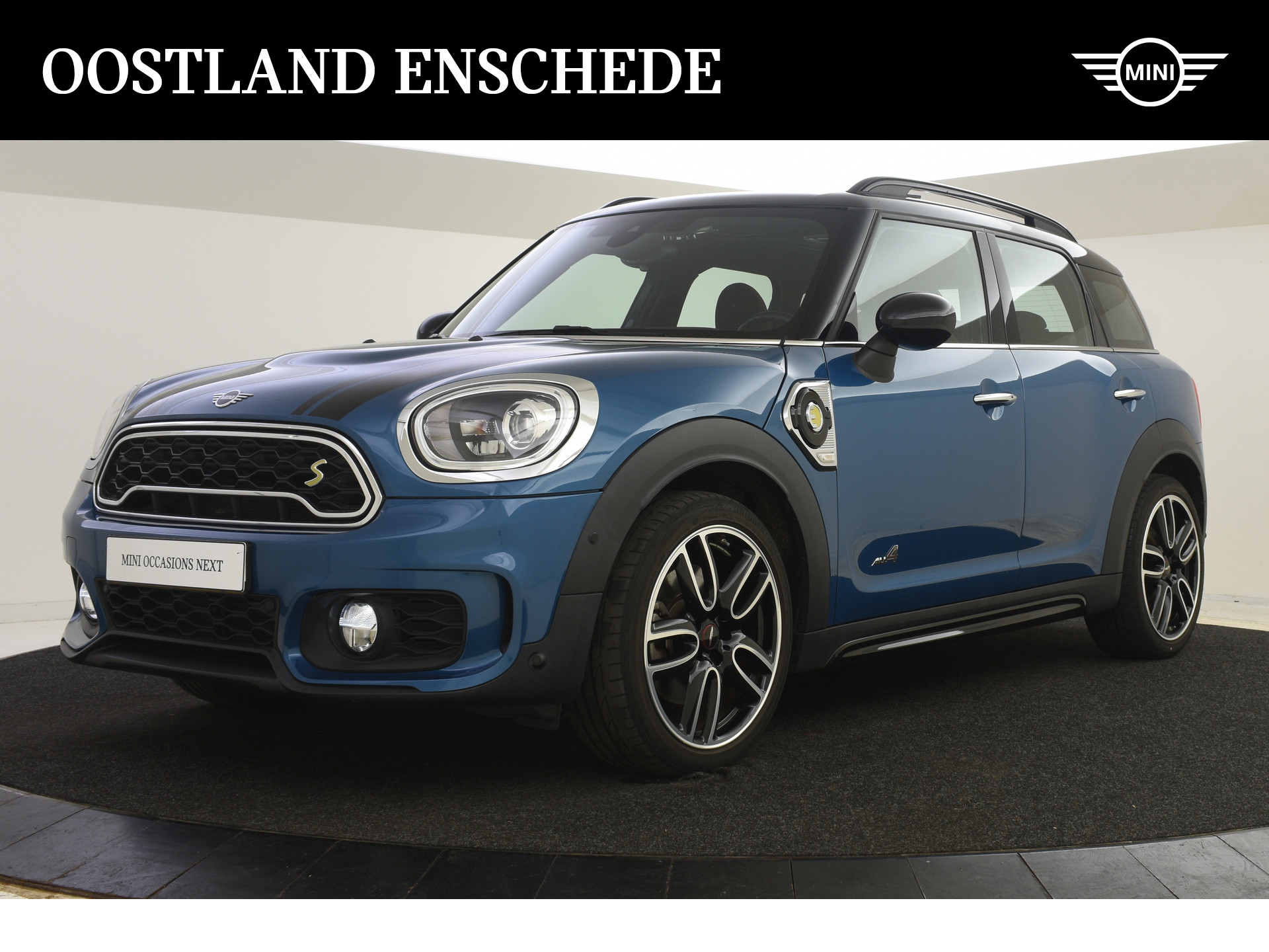 MINI Countryman Cooper SE ALL4 Automaat / JCW Trim / Panoramadak / Active Cruise Control / LED / Comfort Access / JCW Sportstoelen / Apple CarPlay / Head-Up / Park Assistant