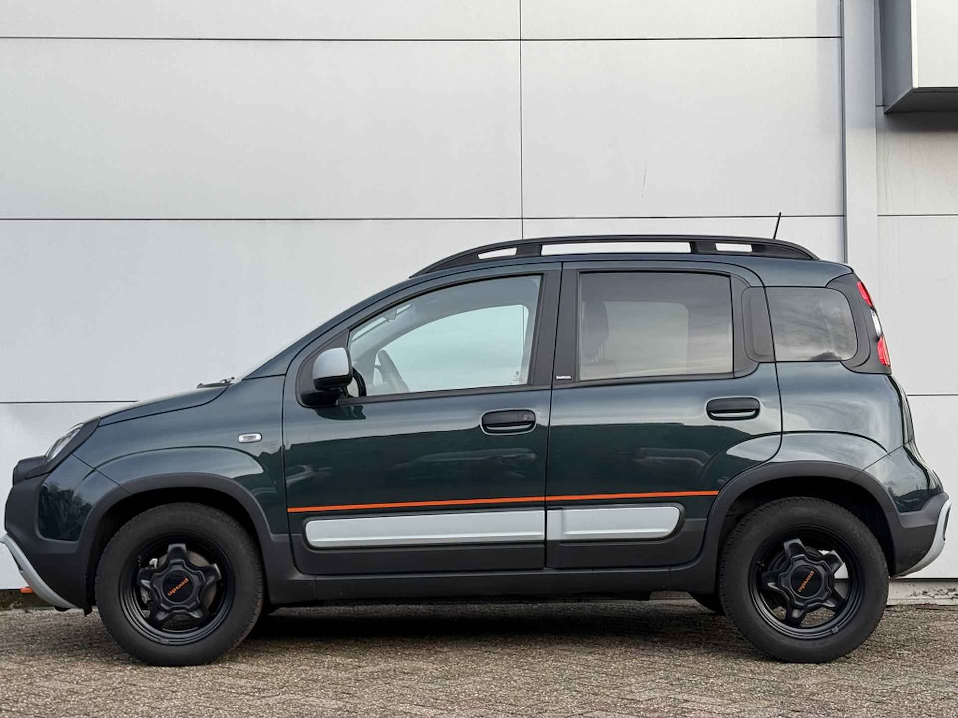 Fiat Panda 1.0 Hybrid 70 PK Garmin Cross | Carplay | Winter | Clima | 5p - 2/16