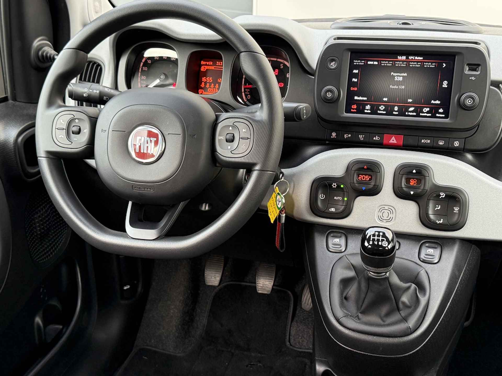 Fiat Panda 1.0 Hybrid 70 PK Garmin Cross | Carplay | Winter | Clima | 5p - 6/16