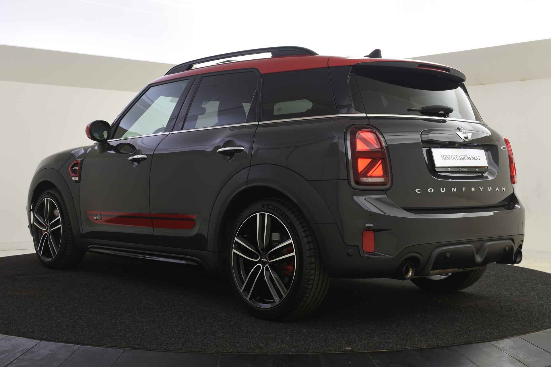 MINI Countryman JCW ALL4 Chili Automaat / Panoramadak / Adaptief onderstel / Achteruitrijcamera / LED / Head-Up / Park Assistant / Navigatie Professional / Cruise Control - 13/39