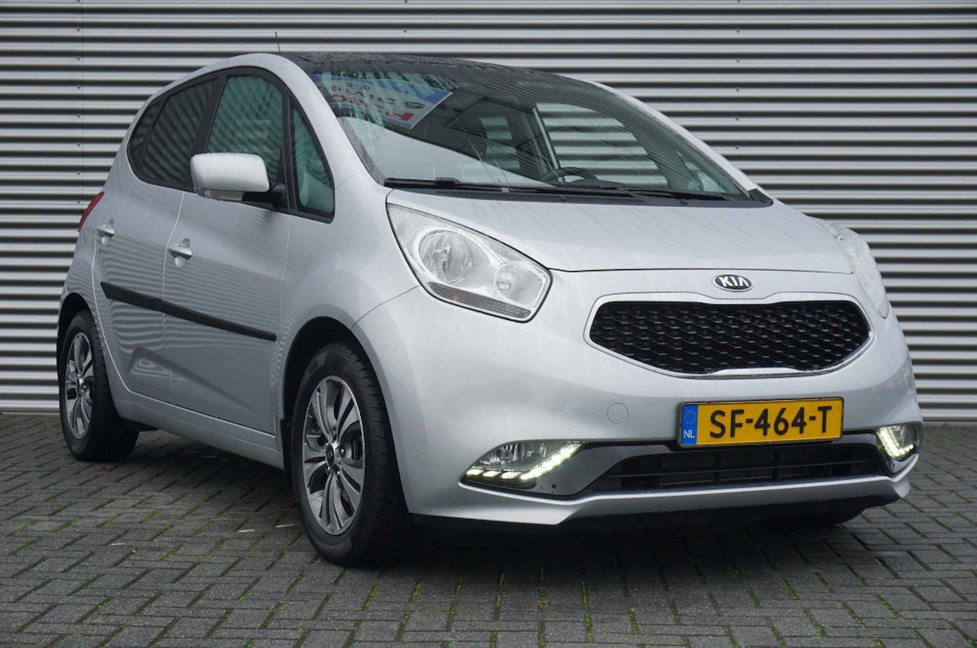 Kia Venga 90PK Summer Ed HOGE ZIT | 1E EIG! | PANO | NAVI | CAMERA | LUXE! - 7/46