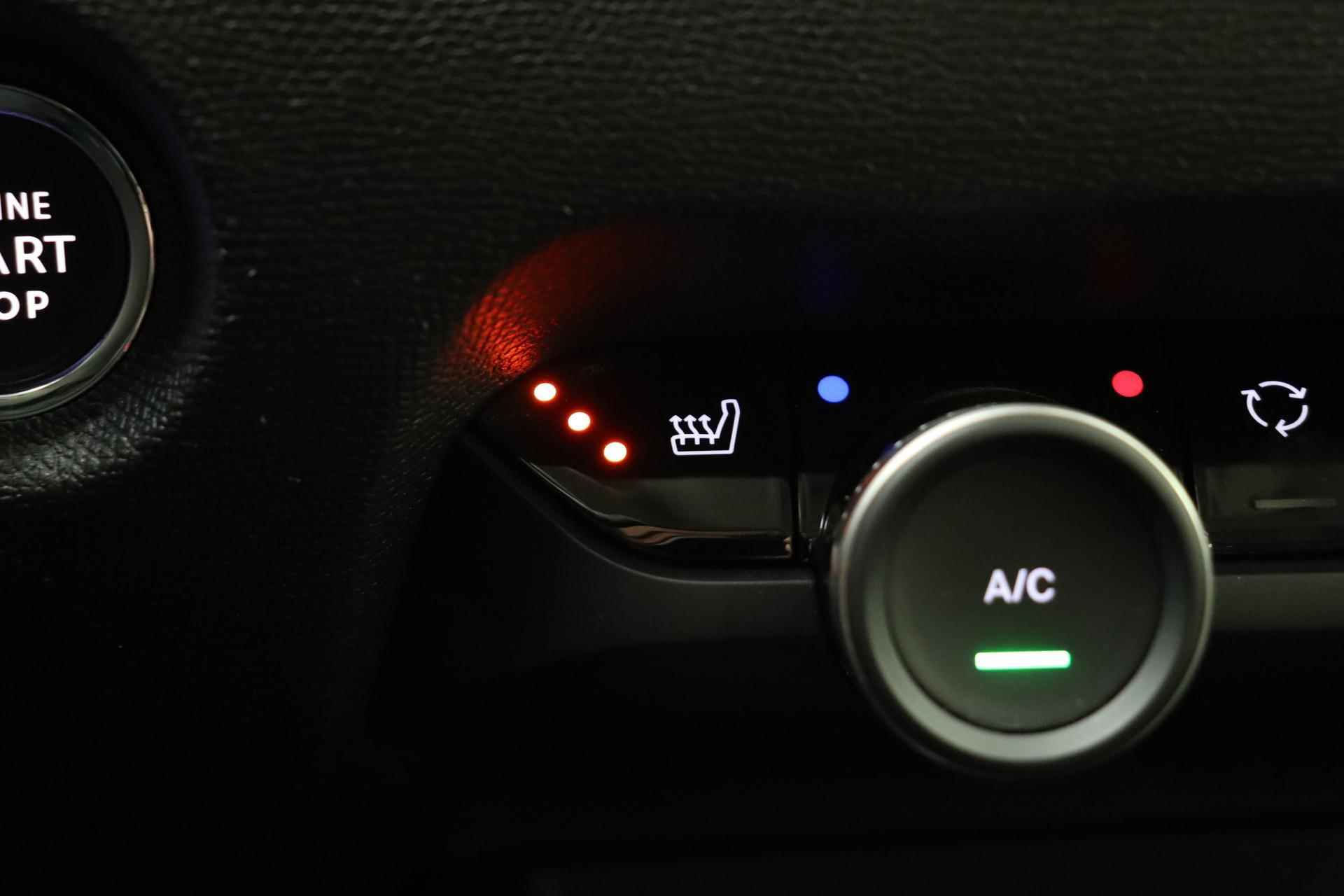 Citroen Ë-C4 Feel Edition 50 kWh 3 Fase | Navigatie | Winterpakket | Camera | Head-Up Display | Keyless Entry en Start | Lichtmetalen Velgen - 22/36