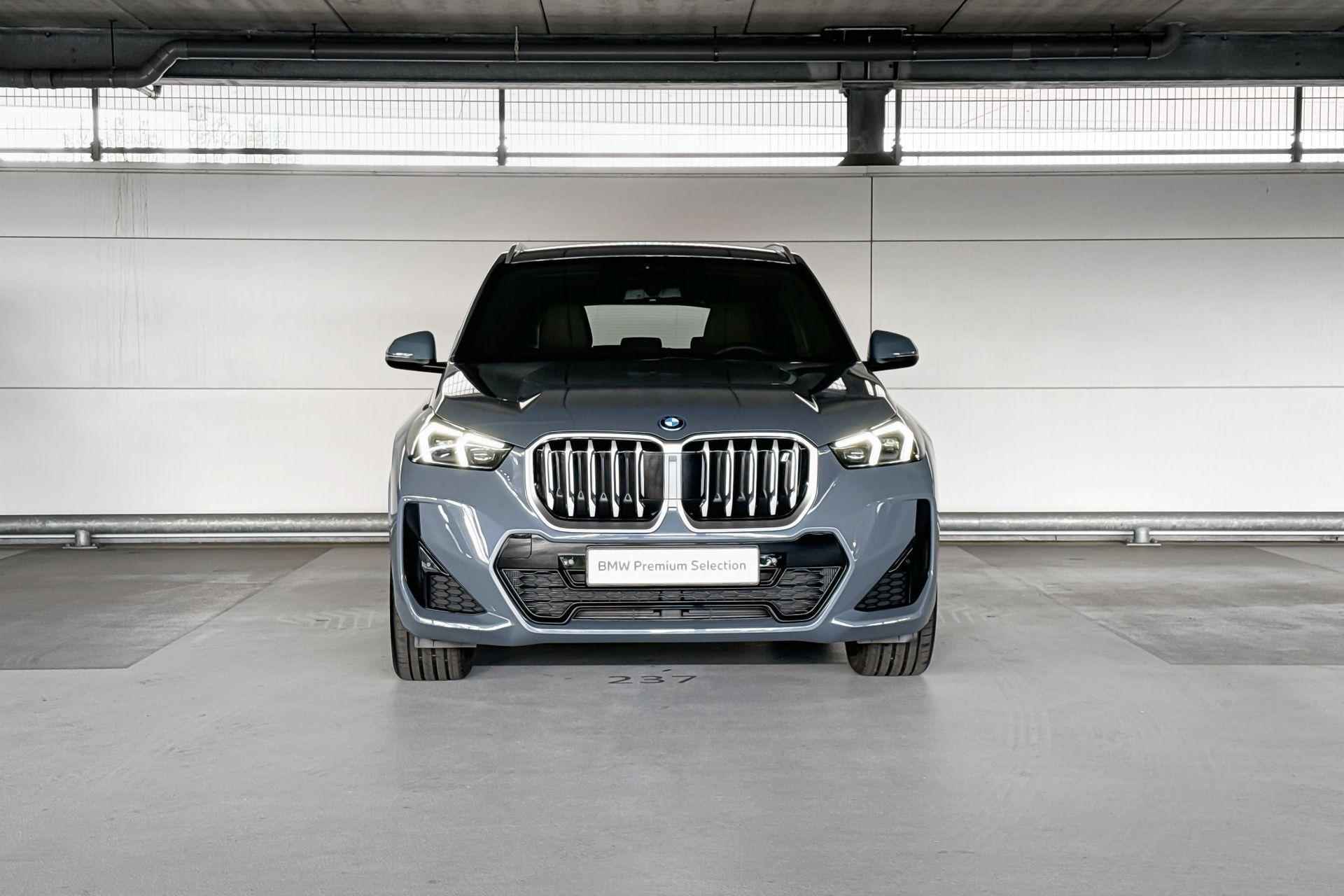 BMW iX1 xDrive30 67 kWh | M Sportpakket | Adaptieve LED koplampen - 5/21