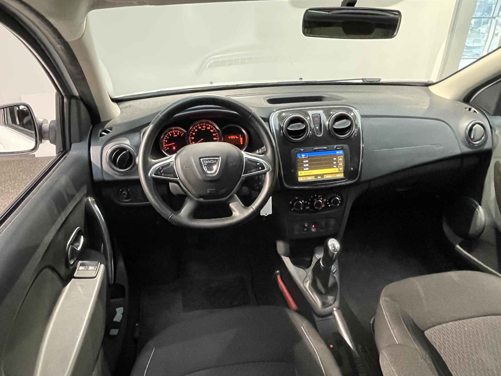 Dacia Sandero 0.9 TCe Laureate - 4/30