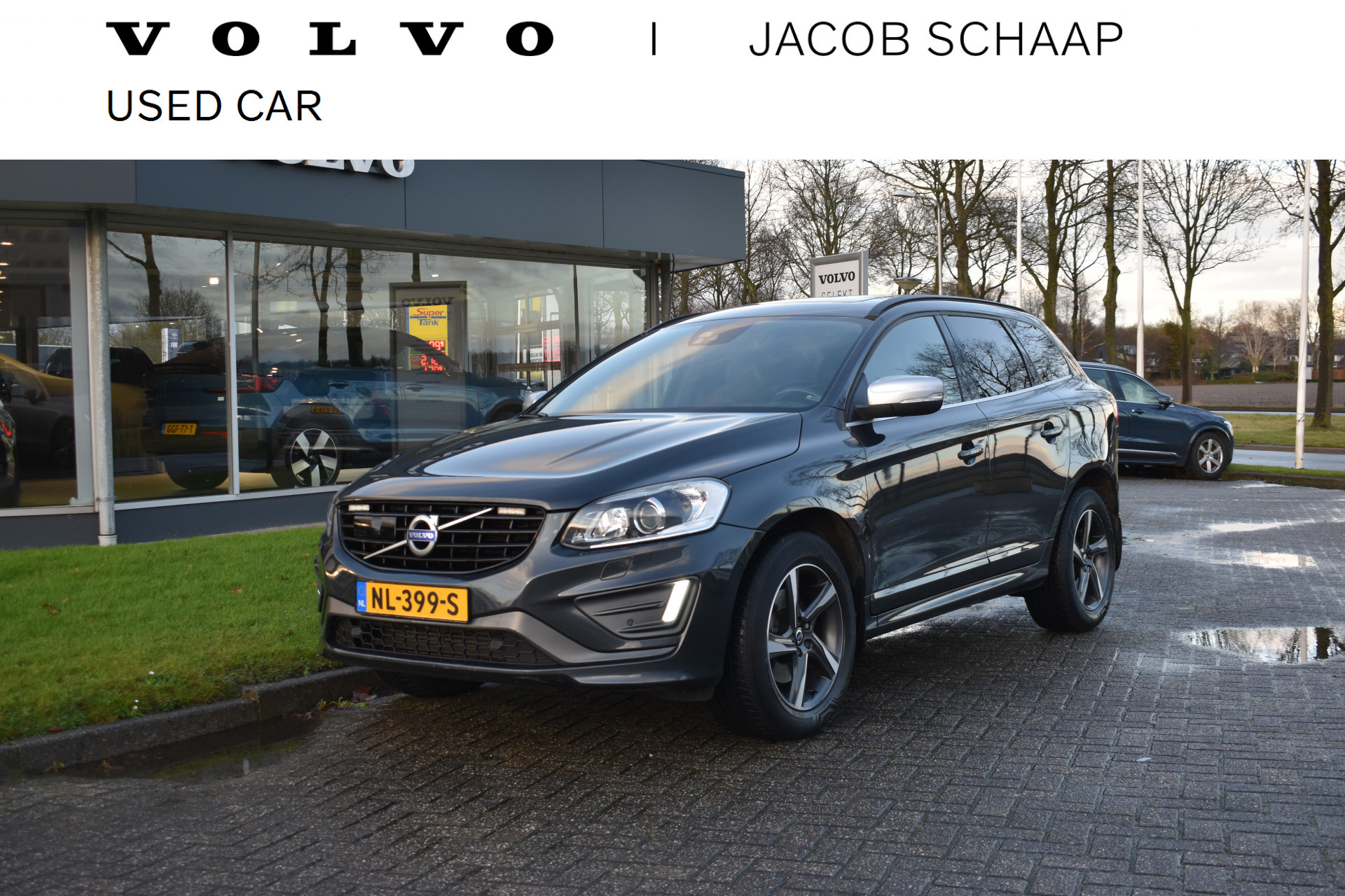 Volvo XC60 D4 190PK AWD Automaat R-Design | Standkachel | 5-Cilinder | ACC | Blis | Leder | 18"LMV | Schuifdak | Trekhaak