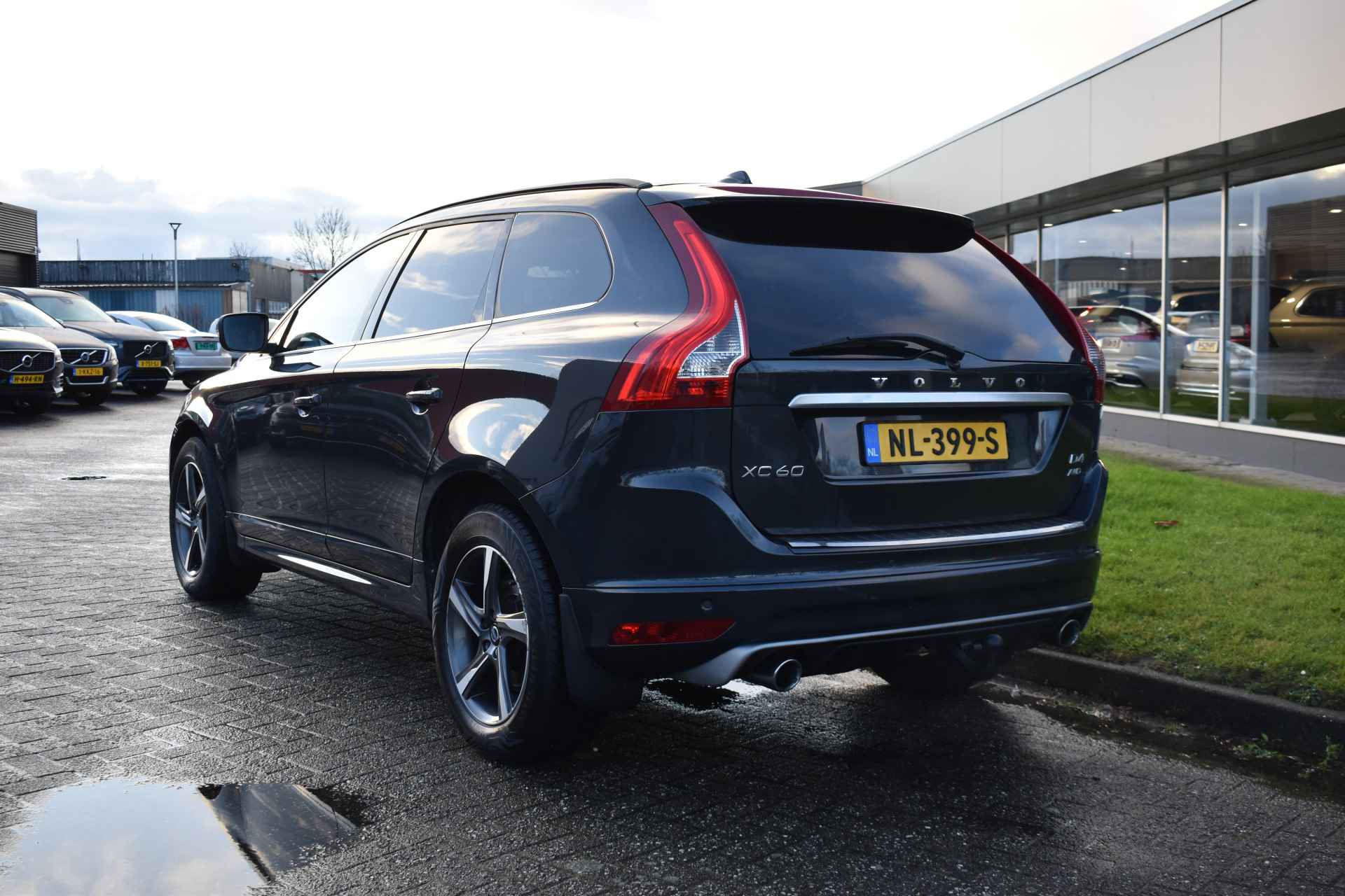 Volvo XC60 D4 190PK AWD Automaat R-Design | Standkachel | 5-Cilinder | ACC | Blis | Leder | 18"LMV | Schuifdak | Trekhaak - 20/31