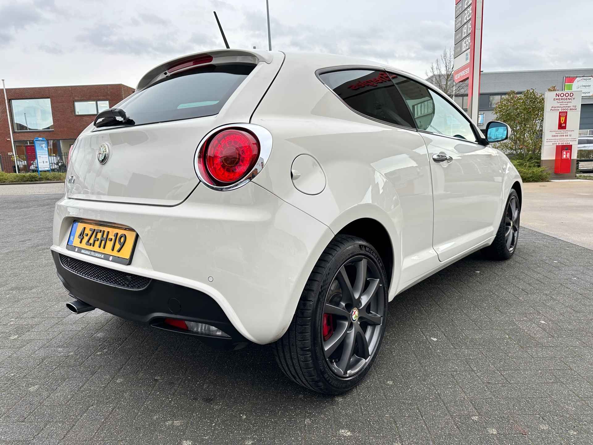 Alfa Romeo MiTo 0.9 TwinAir Esclusivo|Nieuwe remmen/banden Voor + Achter!|PDC Achter|Cruise Control|Navi|Leder|Climate Control - 7/28