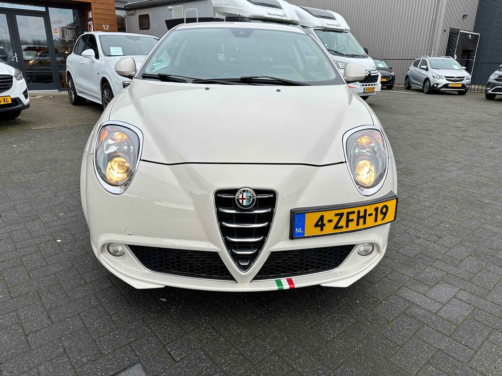 Alfa Romeo MiTo 0.9 TwinAir Esclusivo|Nieuwe remmen/banden Voor + Achter!|PDC Achter|Cruise Control|Navi|Leder|Climate Control - 8/28