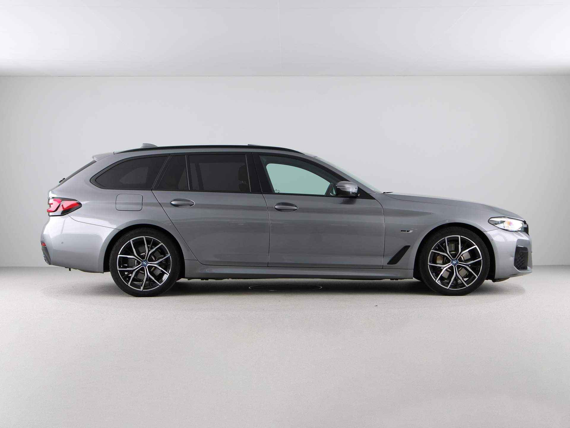 BMW 5 Serie Touring 530e M Sport Business Edition Plus - 9/26