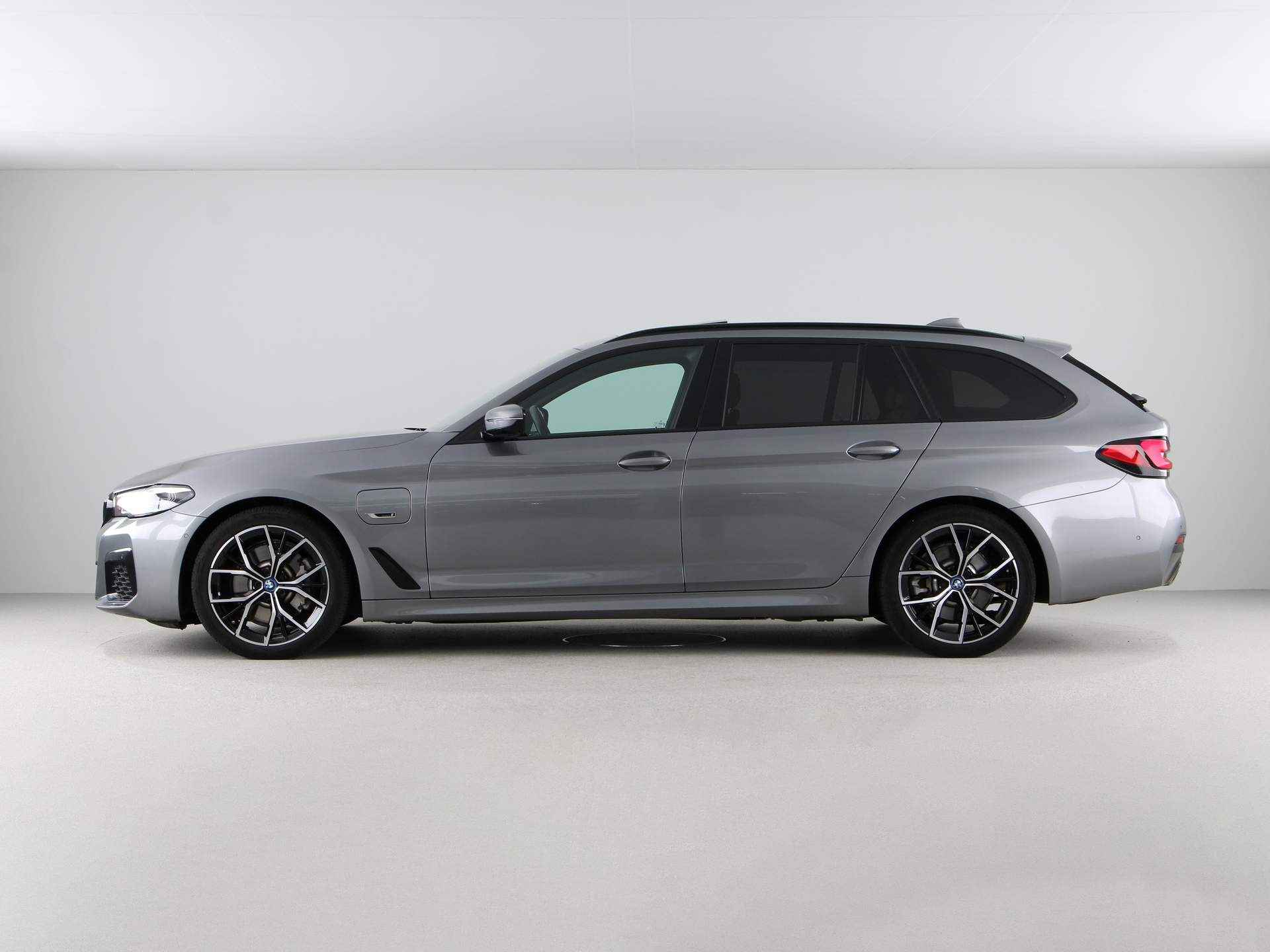 BMW 5 Serie Touring 530e M Sport Business Edition Plus - 13/26