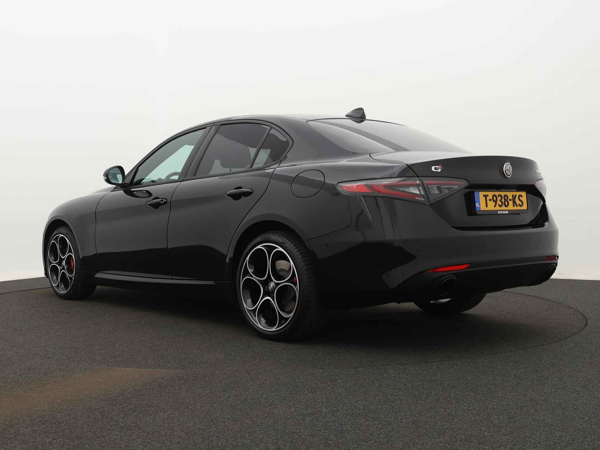 Alfa Romeo Giulia 280pk AWD Sprint | Navigatie | Lederen Sportstoelen | Lichtmetalen Velgen 19" | Voorstoelen Verwarmd En Elektrische Lendesteunen | Cruise Control Adaptief - 11/32