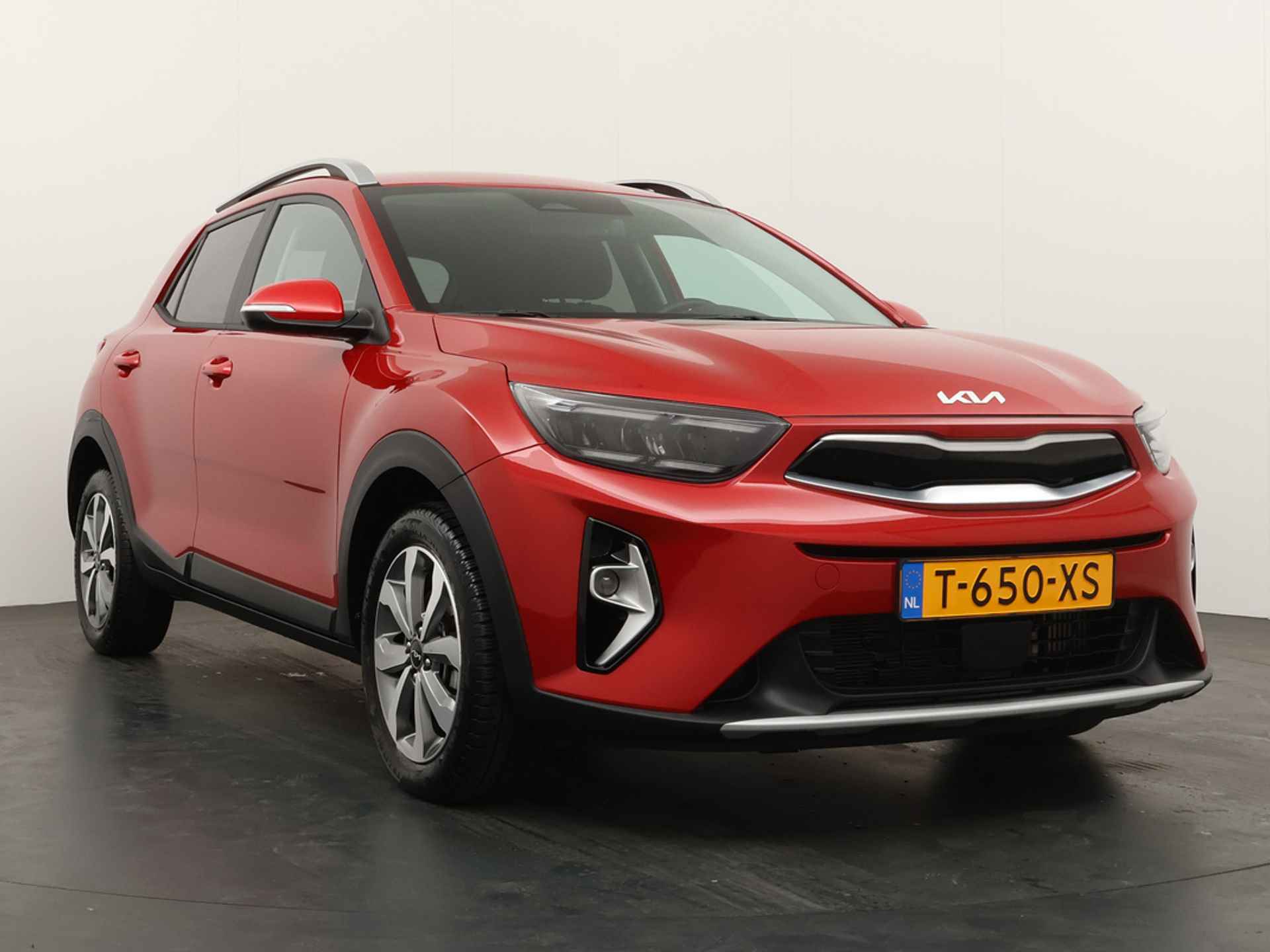 Kia Stonic 1.0 T-GDi MHEV DynamicPlusLine - Airco - Cruise Control - Apple Carplay-/Android Auto - Achteruitrijcamera - Fabrieksgarantie Tot 2030 - 12/46