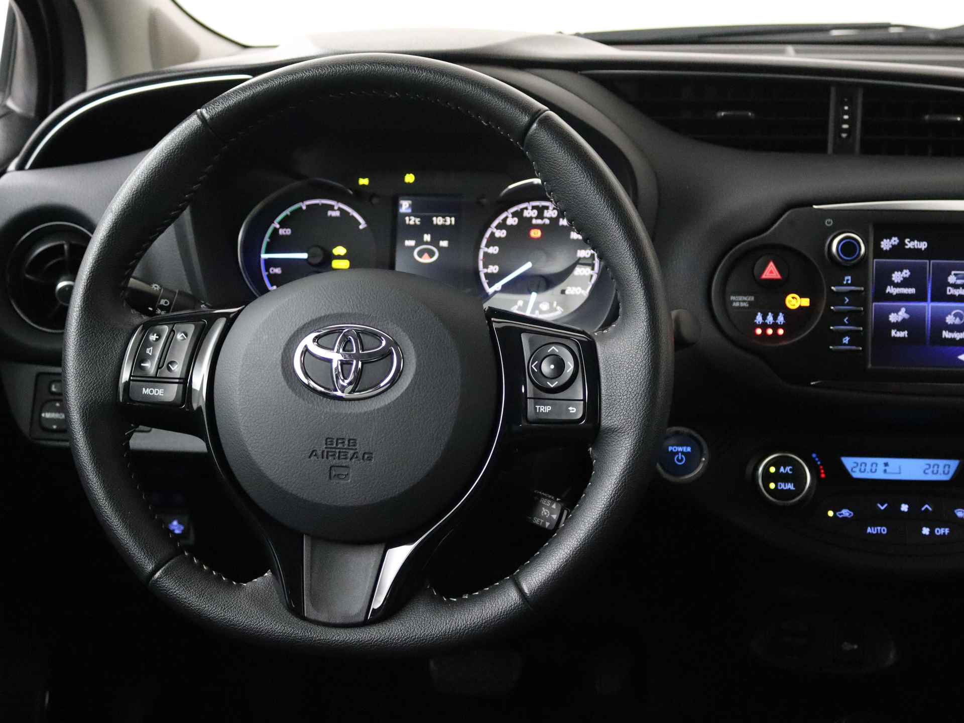 Toyota Yaris 1.5 Hybrid Dynamic Limited | Climate Control | Cruise Control | Navigatie | LM velgen | - 8/42