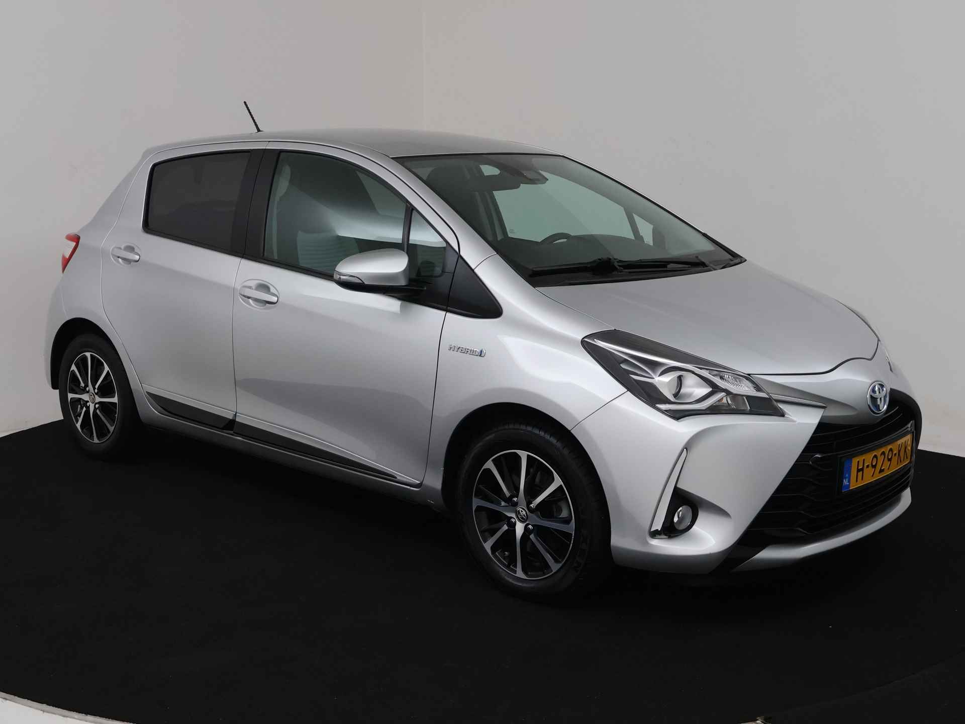 Toyota Yaris 1.5 Hybrid Dynamic Limited | Climate Control | Cruise Control | Navigatie | LM velgen | - 28/42