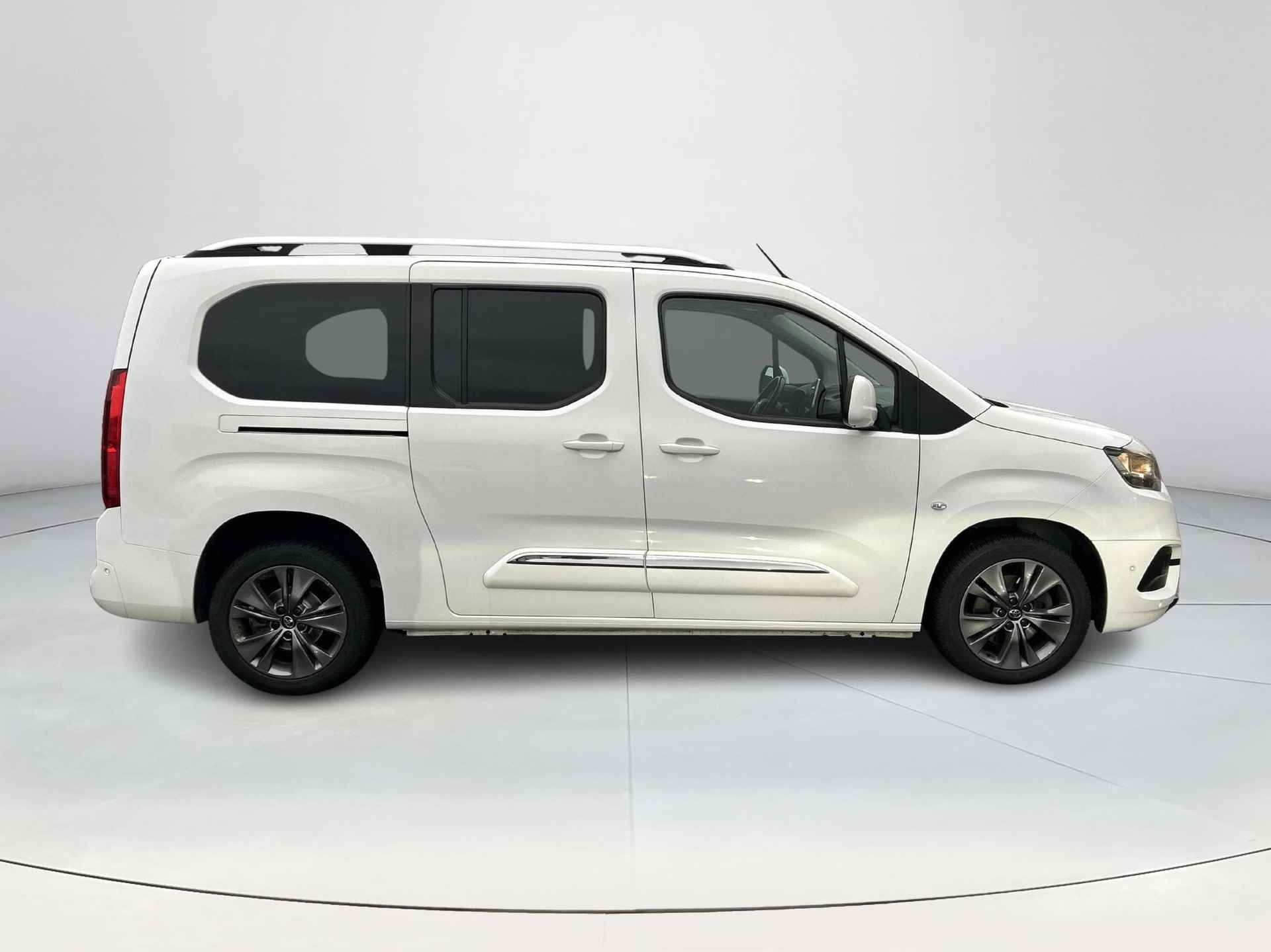 Toyota PROACE CITY Verso 1.2 Turbo Automaat Dynamic Long 7p. - 17/22