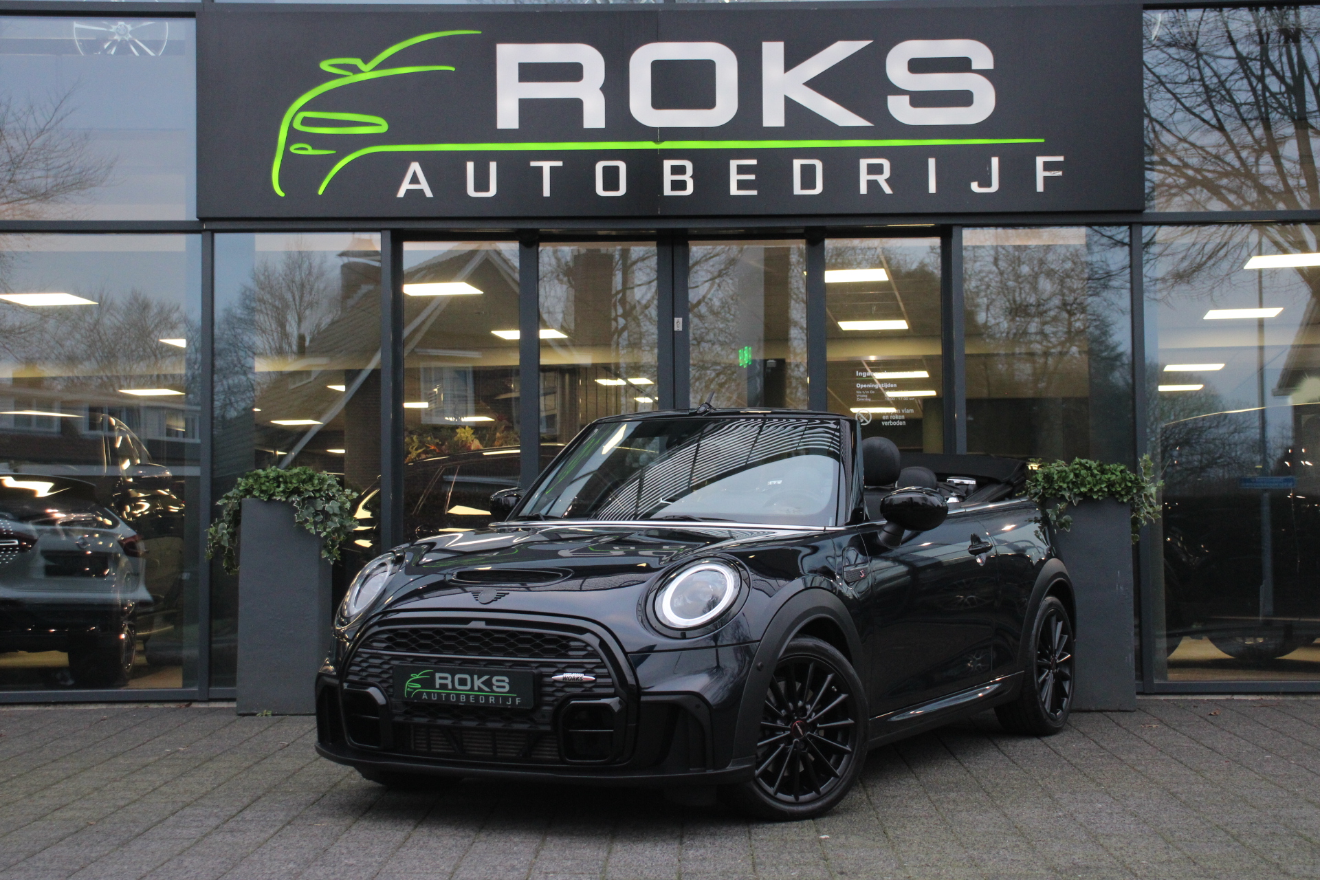 MINI Cabrio 2.0 Cooper S John Cooper Works BlackOptic DriverAssist/Camera/Headup/Keyless/Harmankardon/Leder