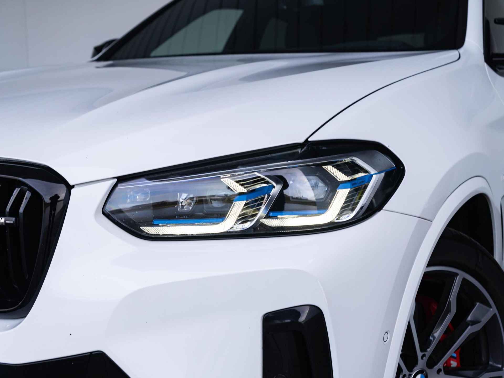 BMW X4 M40d | High Executive | M Sportpakket | 20 inch | Glazen panoramadak | Driving Assistant Professional | BMW Laserlight | Head Up Display - 13/44