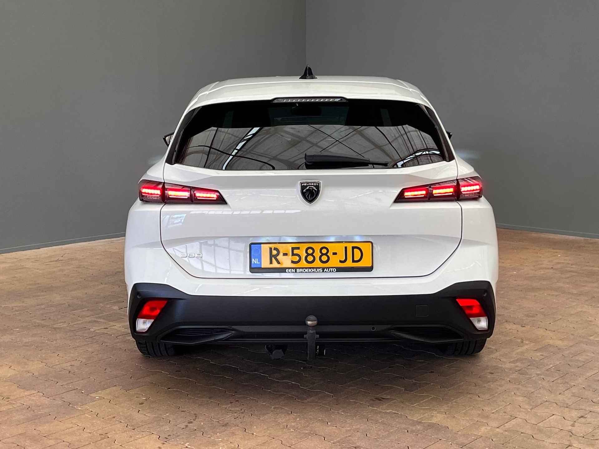 Peugeot 308 SW 1.2 130PK Active Pack Business Automaat | Trekhaak | Parkeersensoren Achter | Digitaal Dashboard | Apple/Android Carplay | 16" Lichtmetaal | Bluetooth | - 14/26