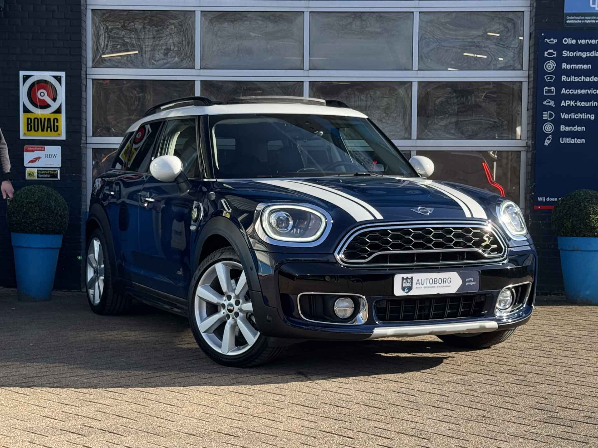 MINI Countryman 2.0 Cooper S E ALL4 Chili Prijs Inclusief Onderhoud & 12 Maand BOVAG Garantie | Bomvol Opties | Schuif/kantel Dak | Harman Kardon | - 43/56