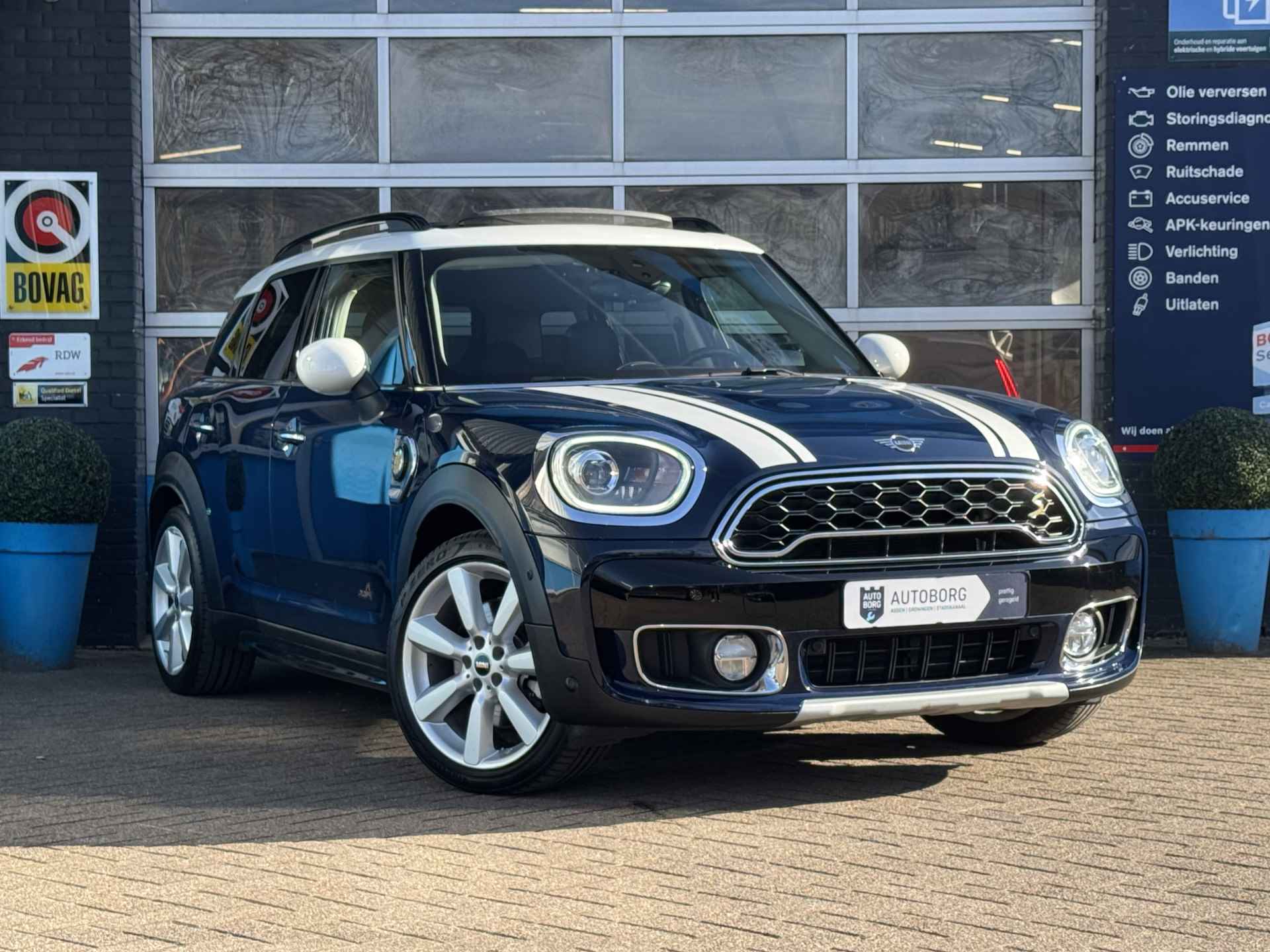 MINI Countryman 2.0 Cooper S E ALL4 Chili Prijs Inclusief Onderhoud & 12 Maand BOVAG Garantie | Bomvol Opties | Schuif/kantel Dak | Harman Kardon | - 44/56