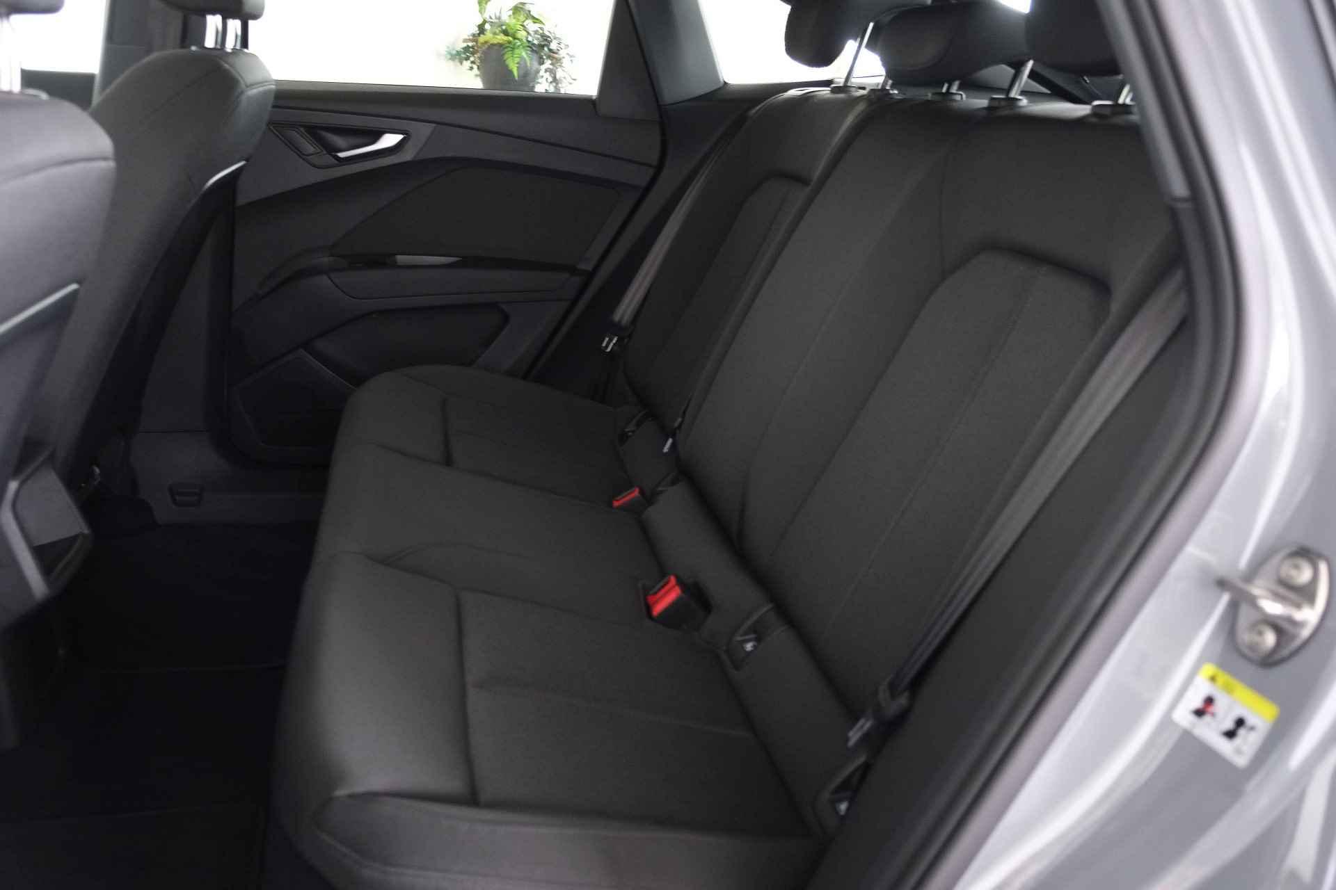 Audi Q4 Sportback e-tron 35 Edition 52 kWh / LED / DAB+ / Virtual Cockpit / Lane Assist - 11/27