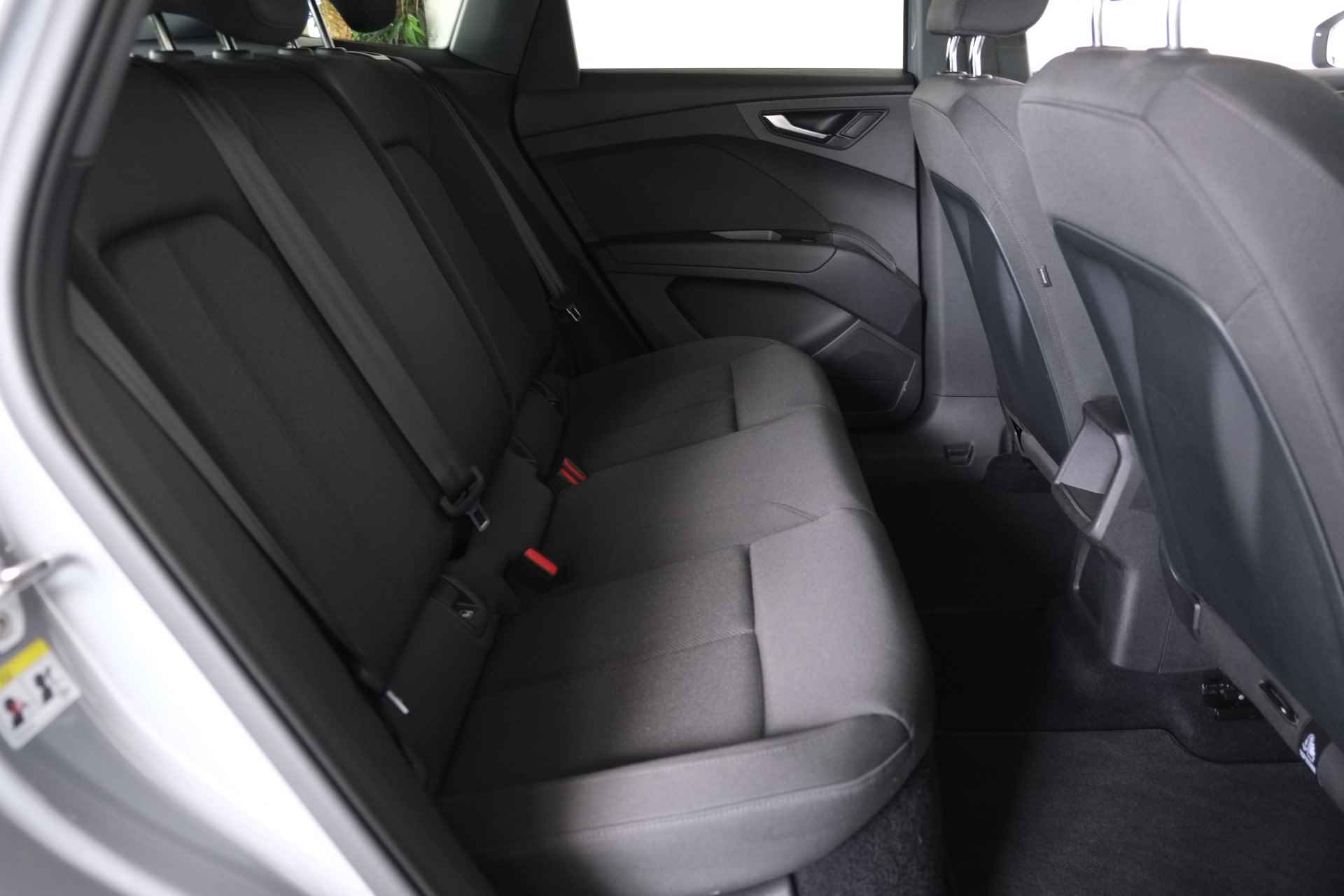 Audi Q4 Sportback e-tron 35 Edition 52 kWh / LED / DAB+ / Virtual Cockpit / Lane Assist - 12/27
