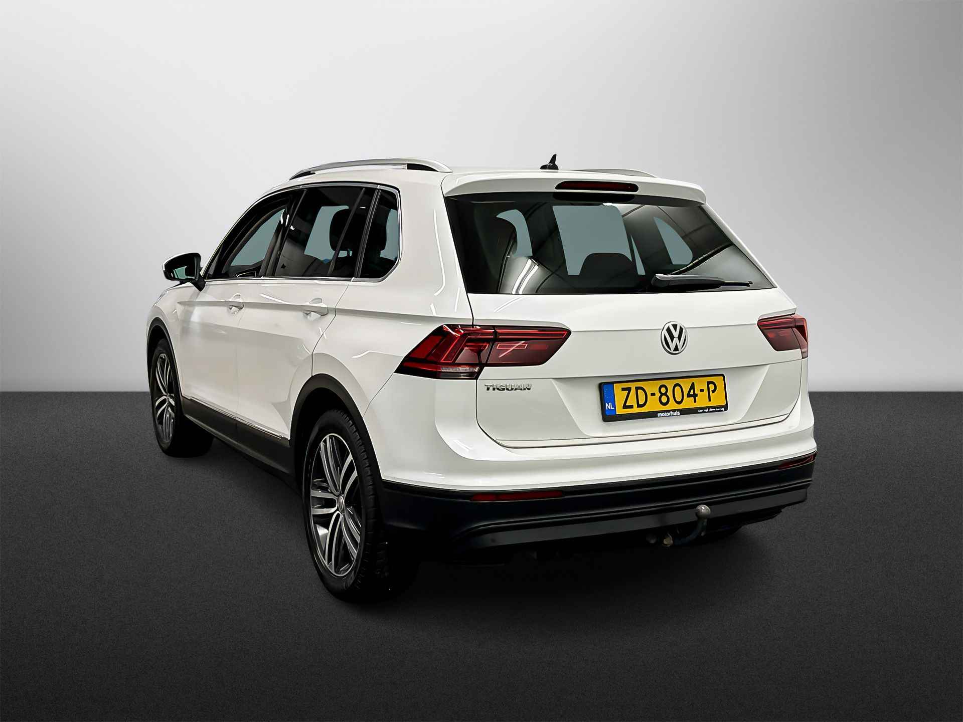 VOLKSWAGEN Tiguan 1.5 TSI 130PK COMFORTLINE BUSINESS NAVI PDC LED TEL 19INCH TREKHAAK NAP - 3/30