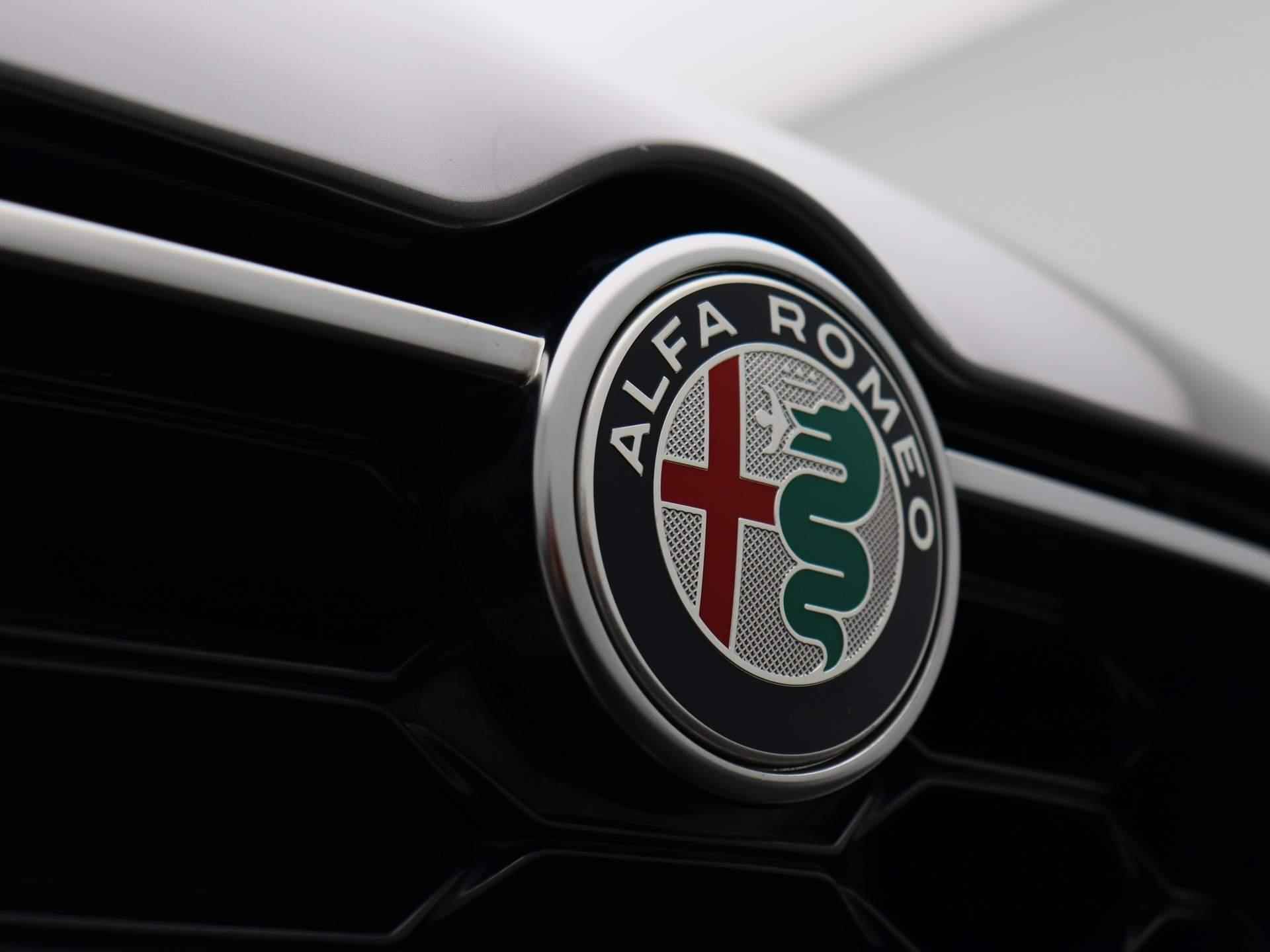 Alfa Romeo Tonale 1.5T Hybrid Super | ECC | LMV | PDC | LED | - 39/41