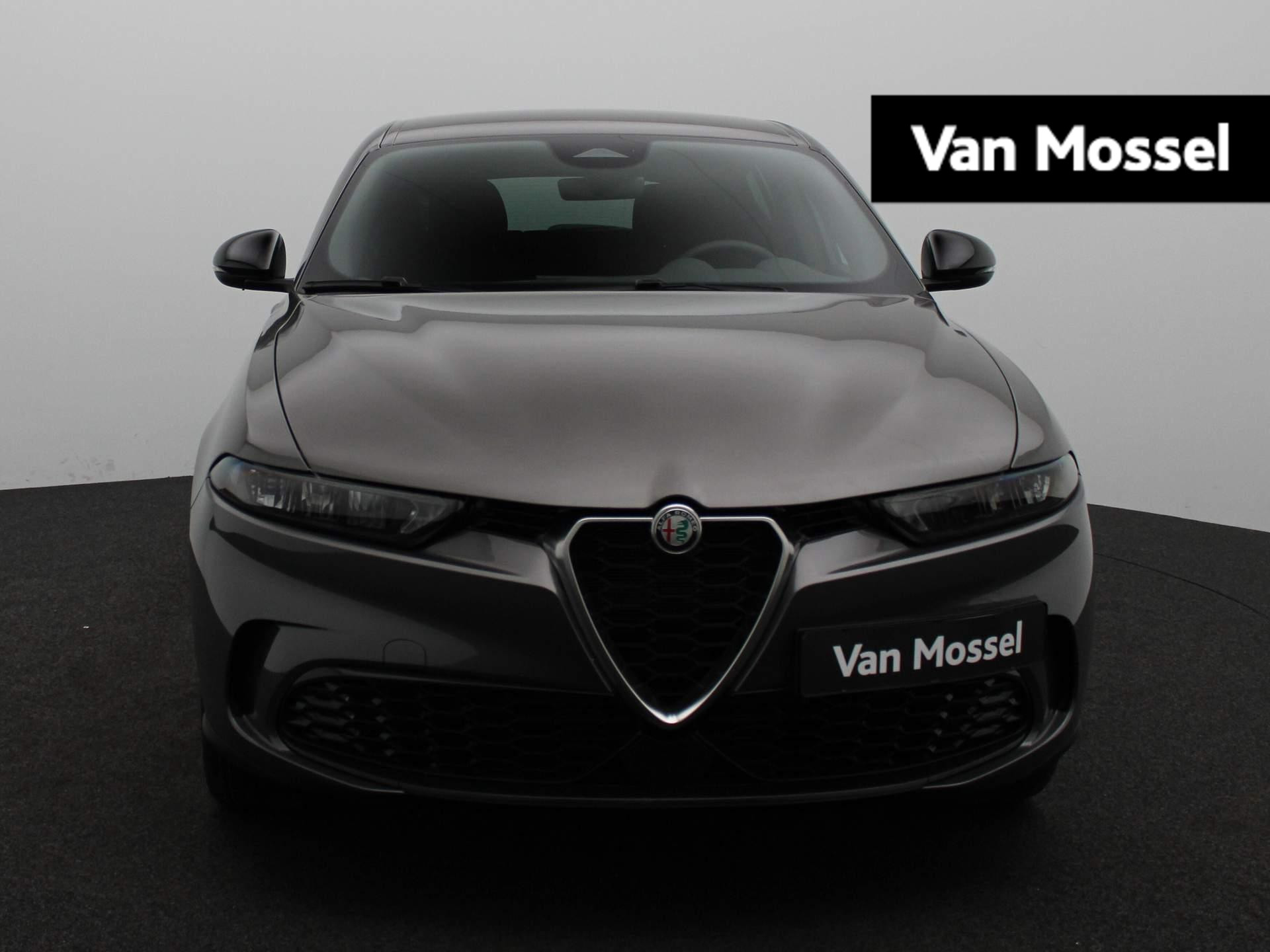 Alfa Romeo Tonale 1.5T Hybrid Super | Getint Glas | Digital Cockpit | Led Koplampen | Apple Carplay & Android Auto | 18'' LM All Season* |