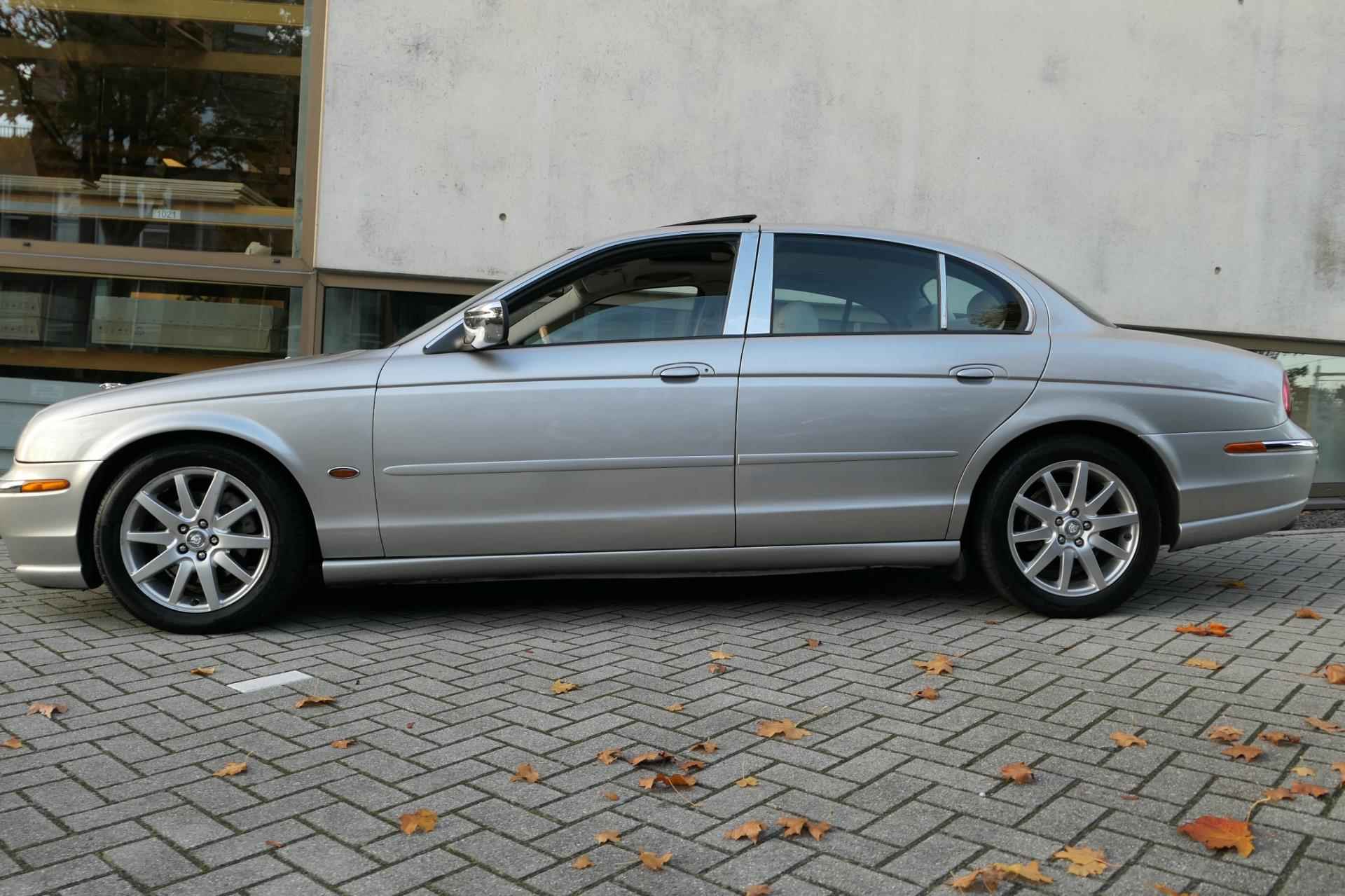 Jaguar S-type 4.0 V8 Schuifdak NAP Leder Navi Youngtimer - 2/25