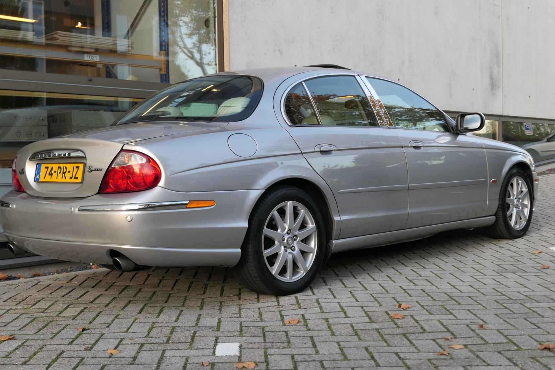 Jaguar S-type 4.0 V8 Schuifdak NAP Leder Navi Youngtimer - 3/25