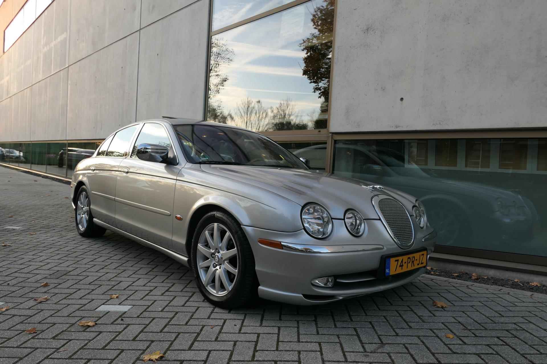 Jaguar S-type 4.0 V8 Schuifdak NAP Leder Navi Youngtimer - 22/25