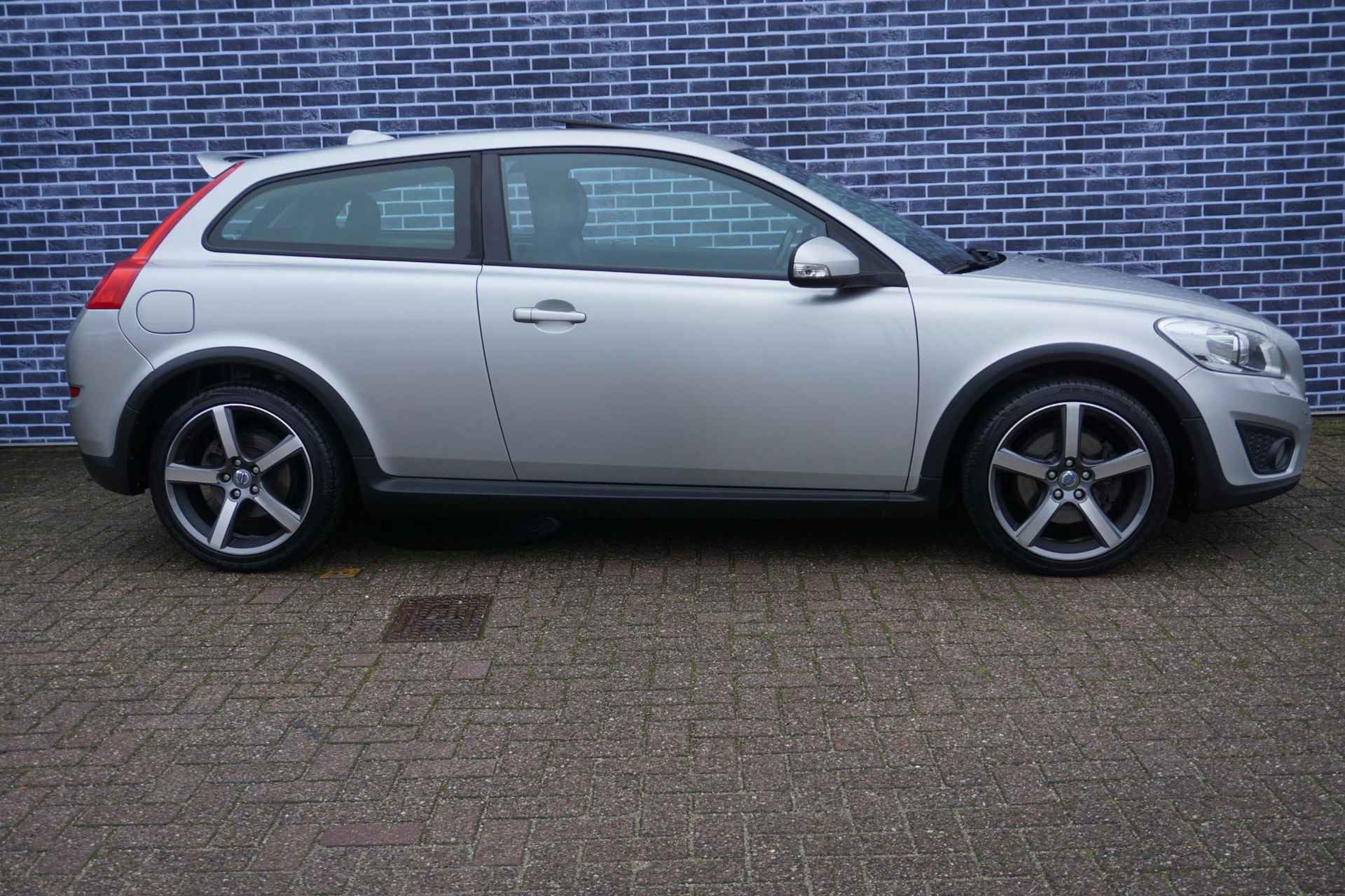 Volvo C30 2.5 T5 Kinetic | Uniek | Leder | Bi Xenon | Schuif Kanteldak | Stoelverwarming | Memory | Standkachel | - 23/29