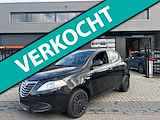 Lancia Ypsilon 1.2 Black Edition NAVI