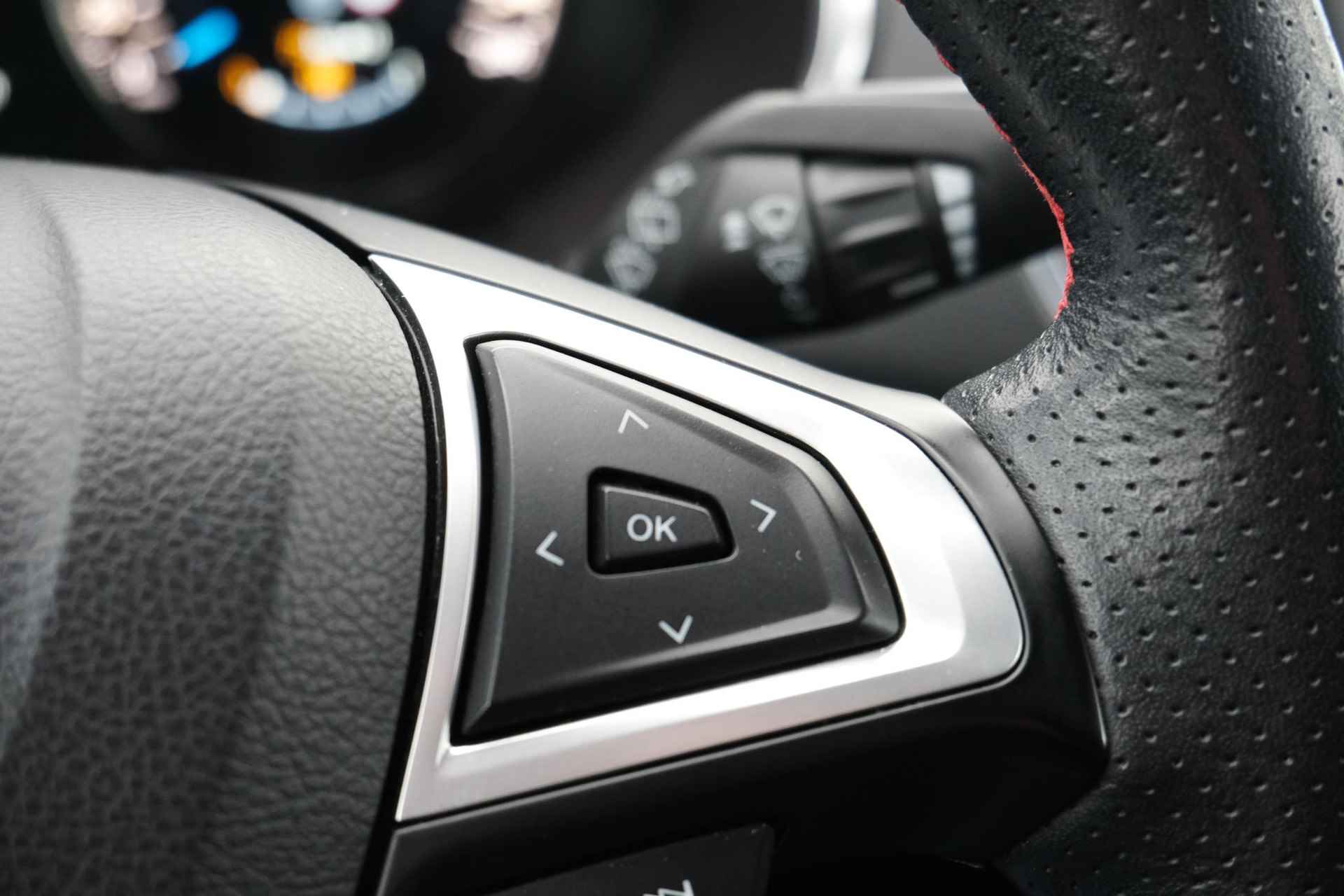 Ford S-Max 1.5 Ecoboost ST-Line 7p. 160 PK | Adaptive Cruise | All-Weather Banden | Dealeronderhouden | Winterpack | Lane Assist | Elek. Klep | Memory Seats - 33/41