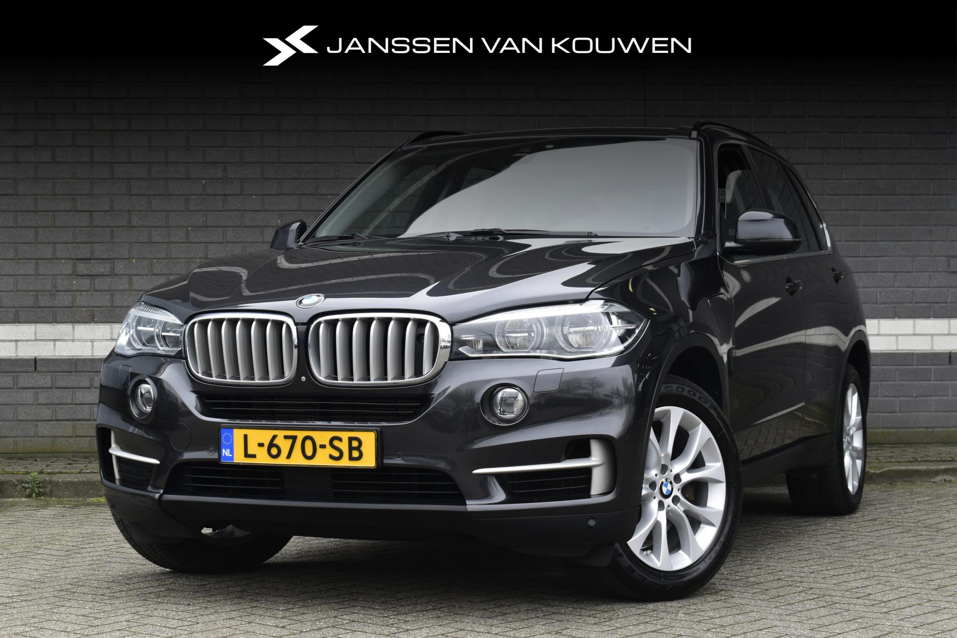 BMW X5 xDrive40e / Pano / Leder / Memory / Trekhaak bij viaBOVAG.nl