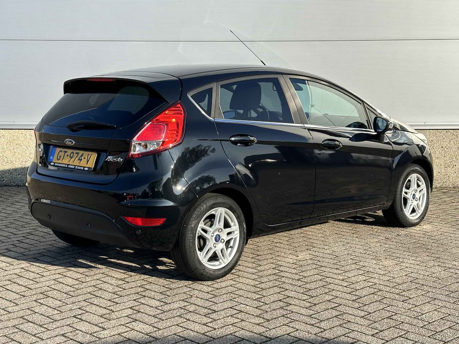 Ford Fiesta 1.0 EcoB. Titanium X - 4/19