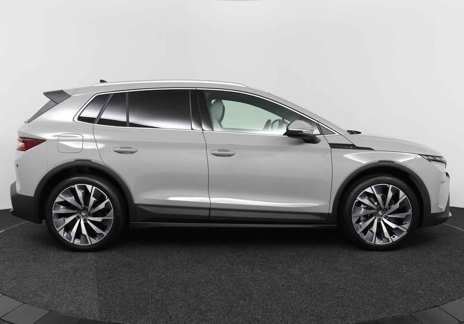 Skoda Elroq 85 Business Edition 21 inch + Upgrade advanced + Lodge + Warmtepomp + Winterpakket + Haak - 11/49