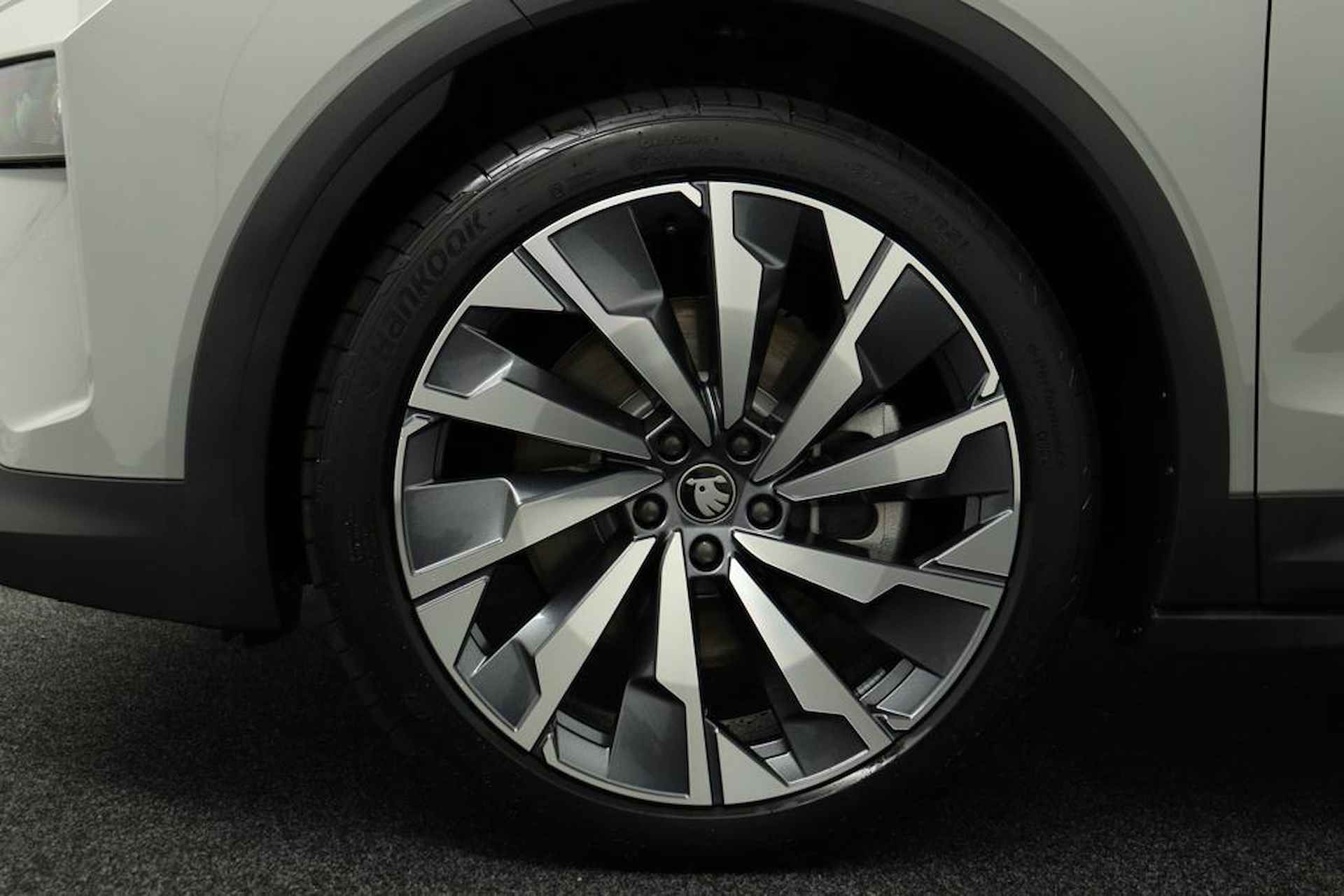 Skoda Elroq 85 Business Edition 21 inch + Upgrade advanced + Lodge + Warmtepomp + Winterpakket + Haak - 31/49