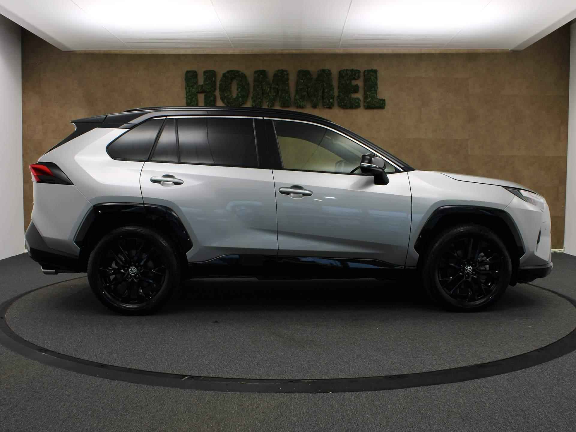 Toyota RAV4 2.5 Hybrid Style  - NAVIGATIE - TWO TONE LAK - VOORRRUITVERWARMING - ELEKTRISCH BEDIENBARE ACHTERKLEP - 19 INCH LICHT METALEN VELGEN - JBL AUDIO - ELEKTRISCH VERSTELBARE VOORSTOEL - DODEHOEK DETECTIE - STUURVERWARMING - STOELVERWARMING - 13/44