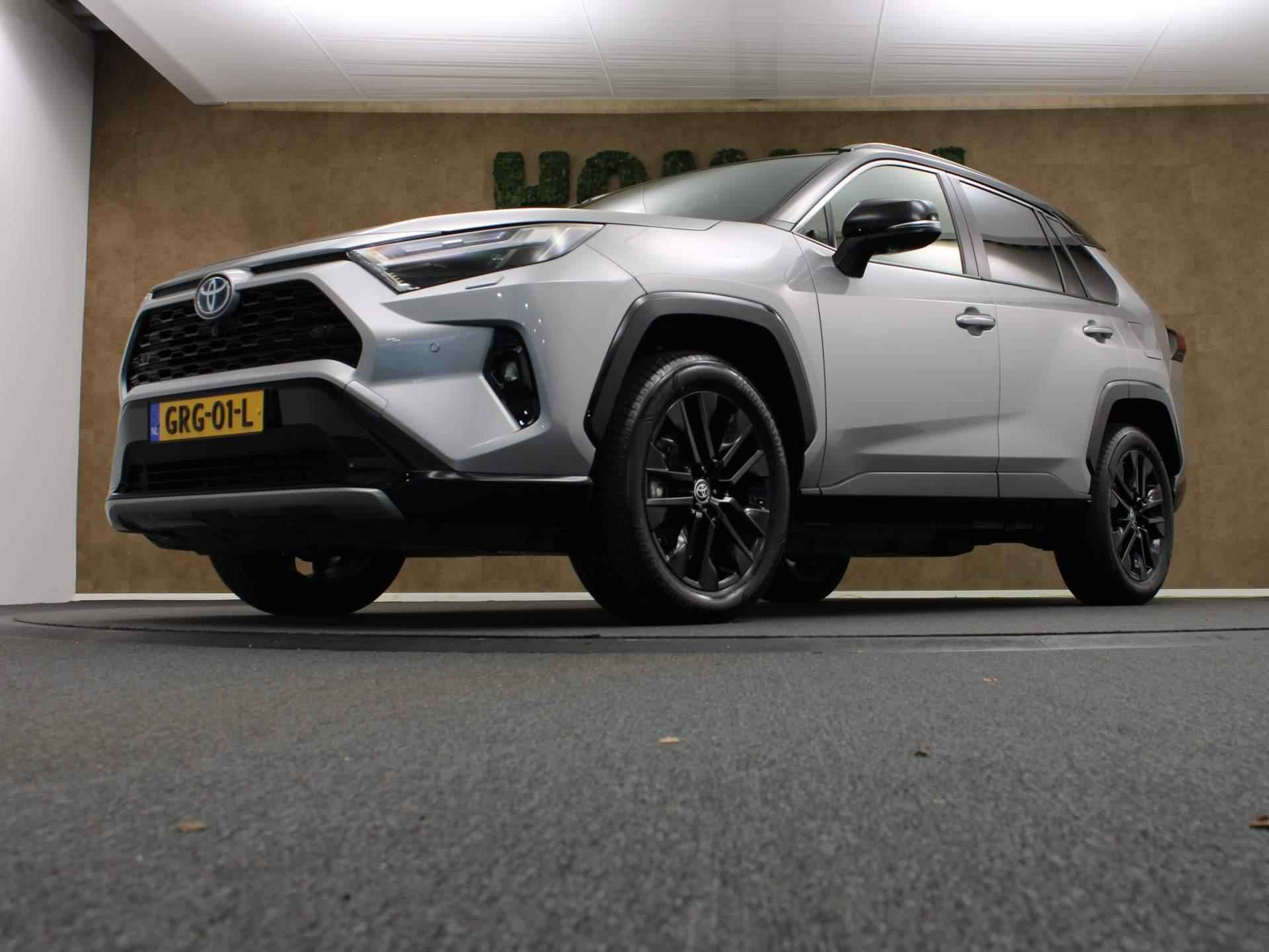 Toyota RAV4 2.5 Hybrid Style  - NAVIGATIE - TWO TONE LAK - VOORRRUITVERWARMING - ELEKTRISCH BEDIENBARE ACHTERKLEP - 19 INCH LICHT METALEN VELGEN - JBL AUDIO - ELEKTRISCH VERSTELBARE VOORSTOEL - DODEHOEK DETECTIE - STUURVERWARMING - STOELVERWARMING - 17/44