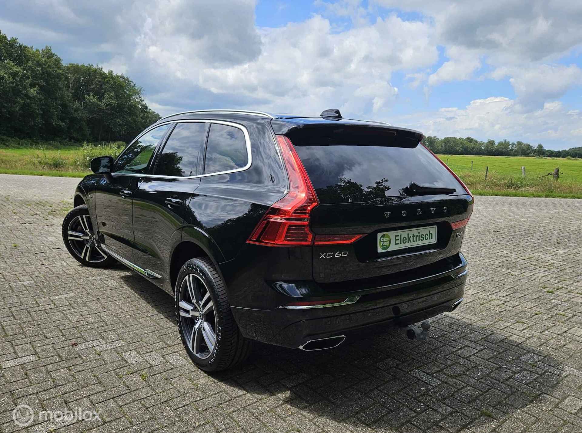 Volvo XC60 2.0 T8 Twin Engine AWD|Trekhaak|Pano|Leder - 3/39