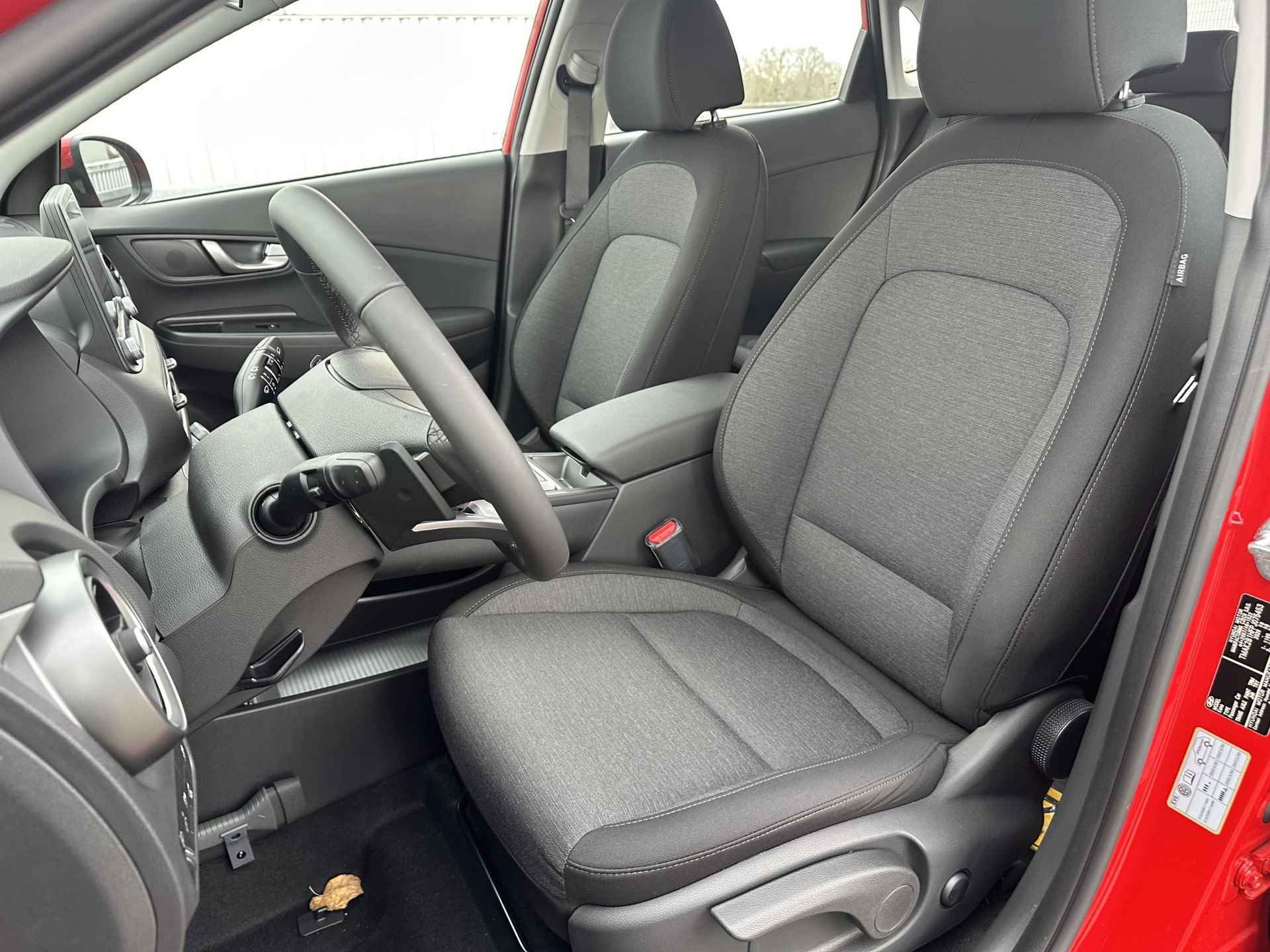 Hyundai Kona EV Comfort WLTP Actieradius tot 305KM / € 4513,- HSD Korting  / €2000,- Subsidie Mogelijk / Actieradius tot 305KM WLTP / Apple Carplay & Android Auto / Camera /Adaptieve Cruise Control - 6/43