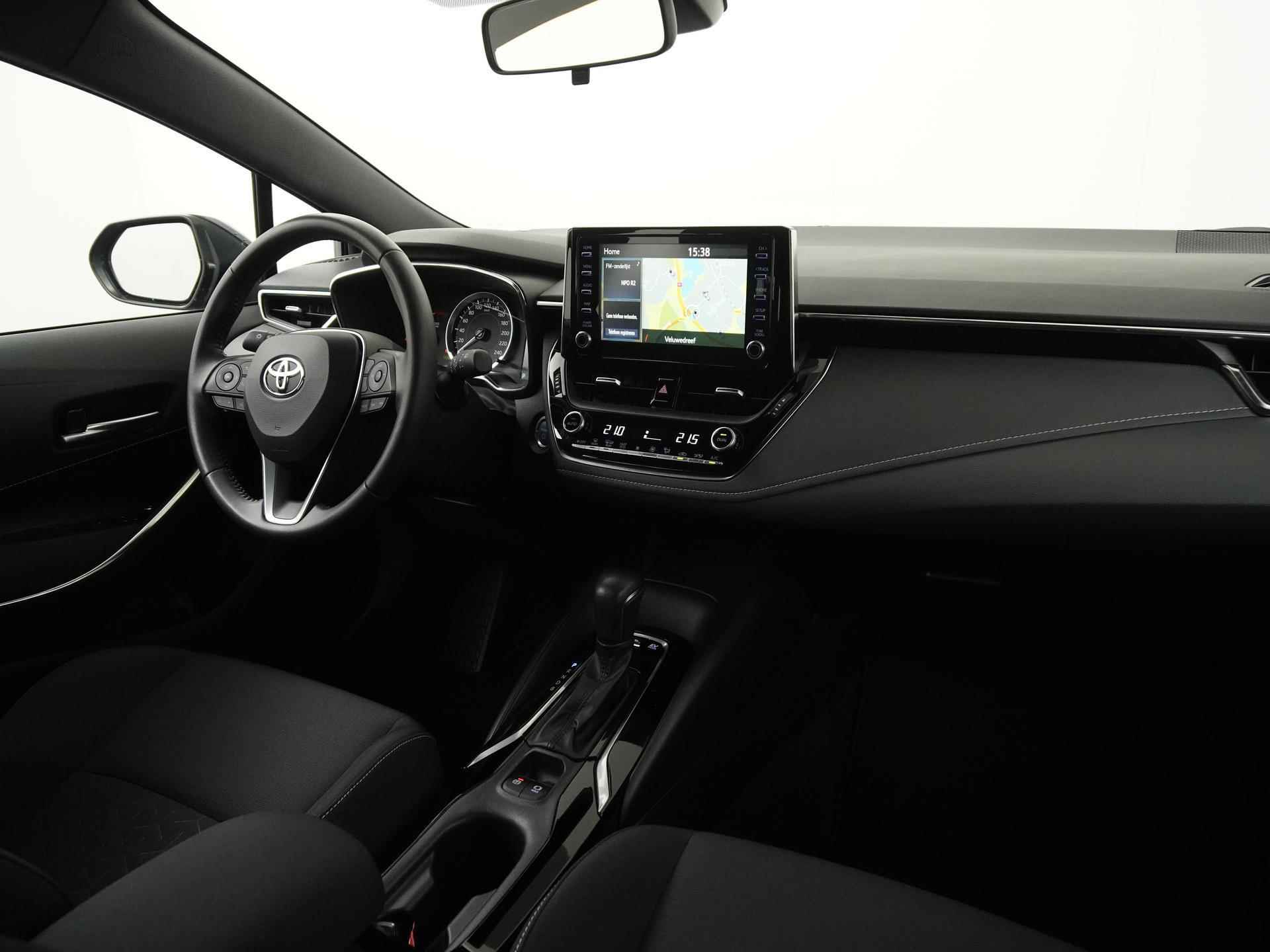 Toyota Corolla Touring Sports 1.8 Hybrid Active | LED | Camera | Carplay | Adapt cruise |  Zondag Open! - 2/34