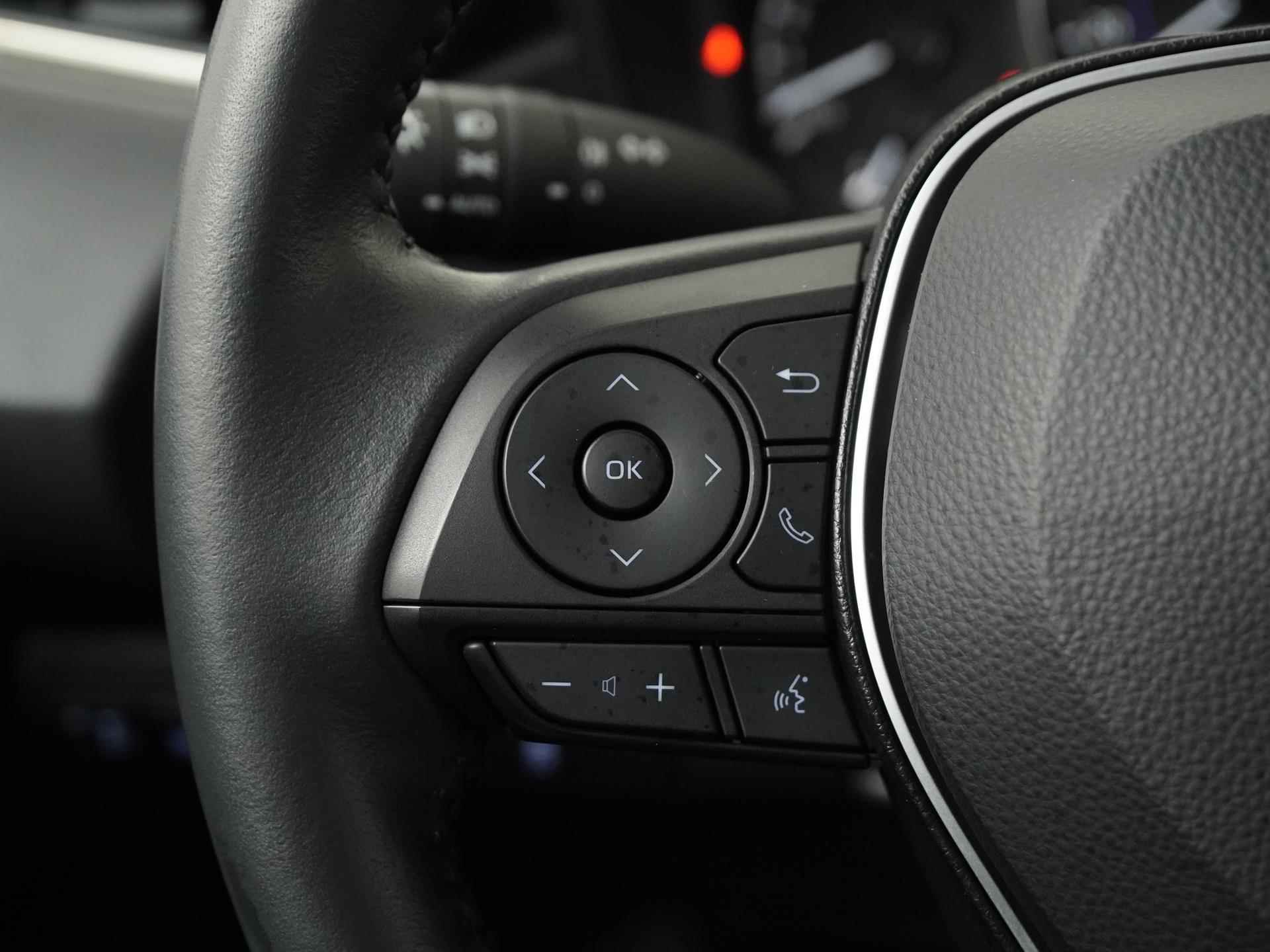 Toyota Corolla Touring Sports 1.8 Hybrid Active | LED | Camera | Carplay | Adapt cruise |  Zondag Open! - 7/34